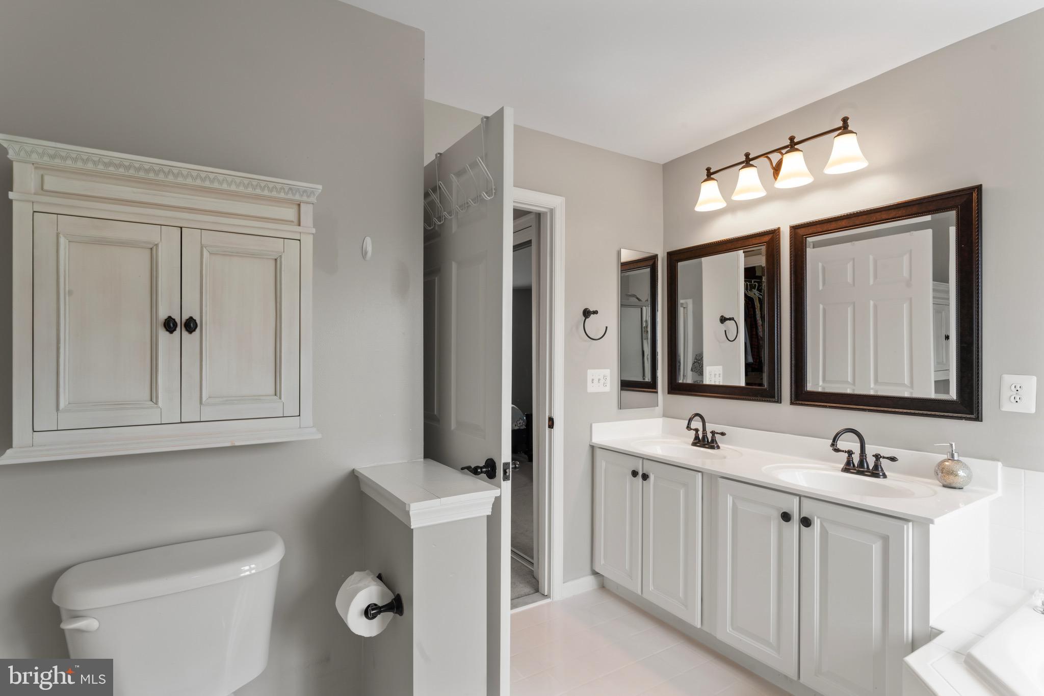 KINGSRIDGE ESTATES - Residential