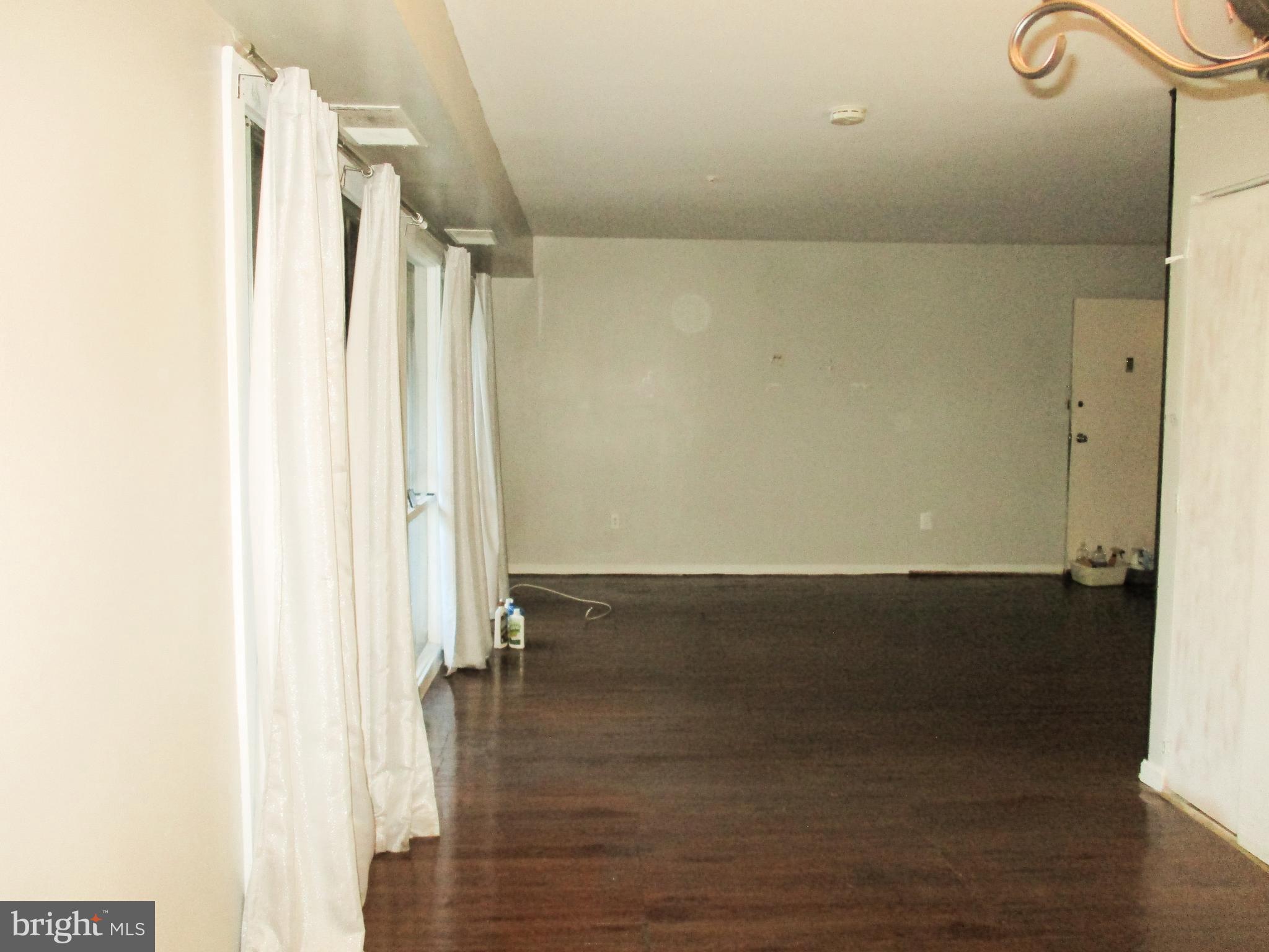 HUNTCREST CONDOMINIUM - Residential