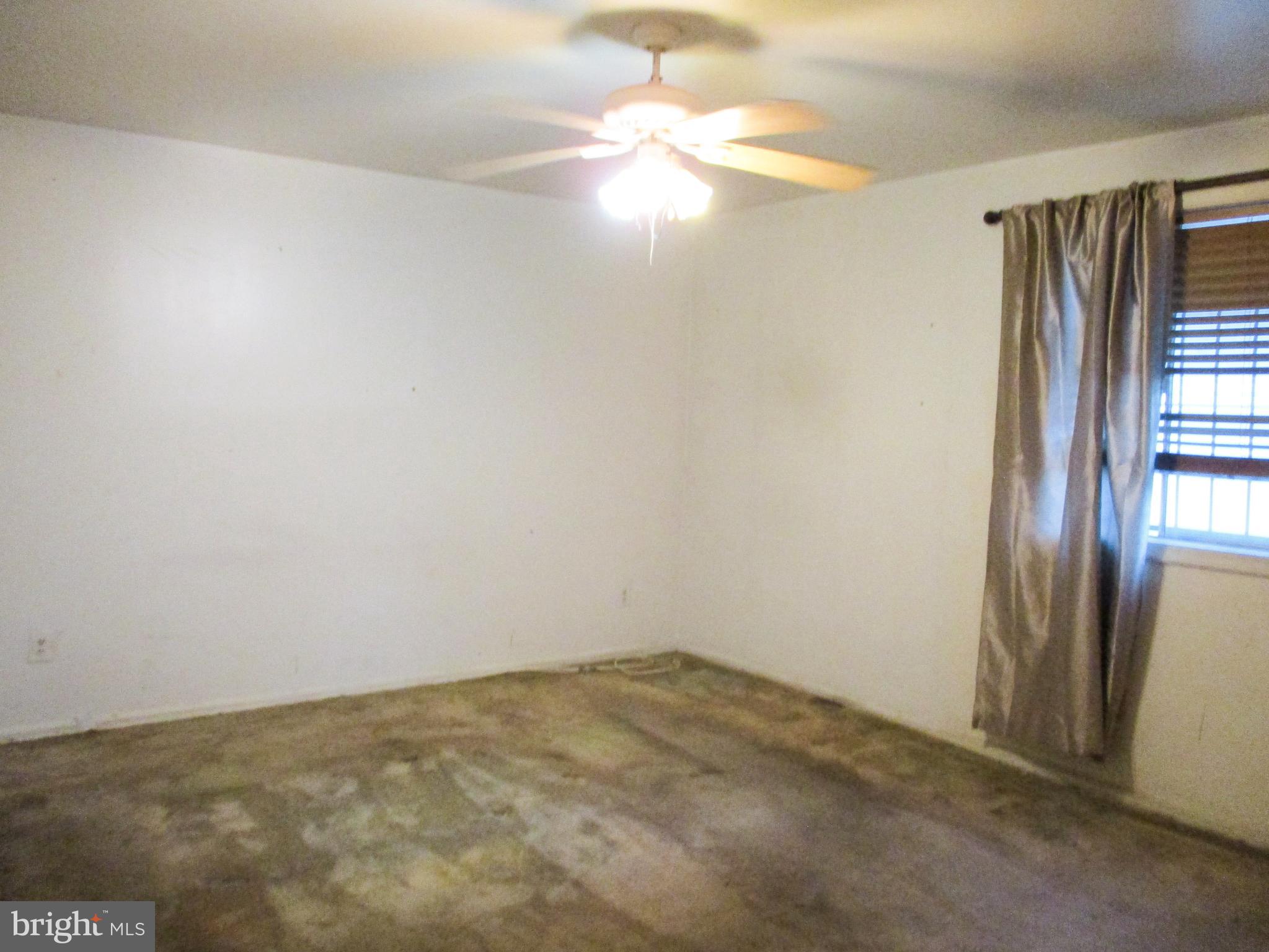 HUNTCREST CONDOMINIUM - Residential