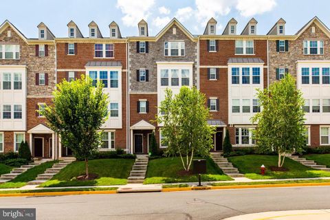 44033 ETNA TERRACE CHANTILLY VA 20152