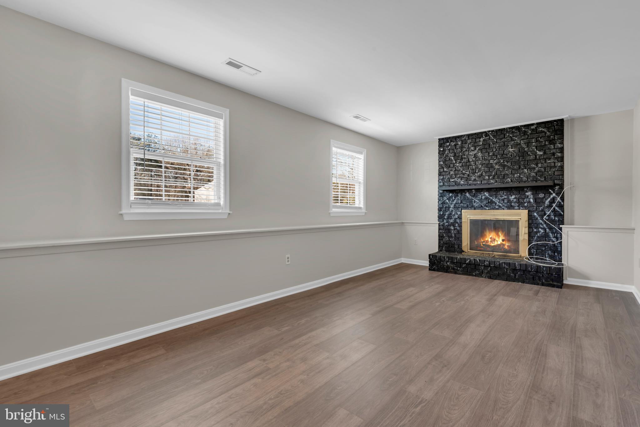 WHITE OAK VILLAGE SUB - Residential