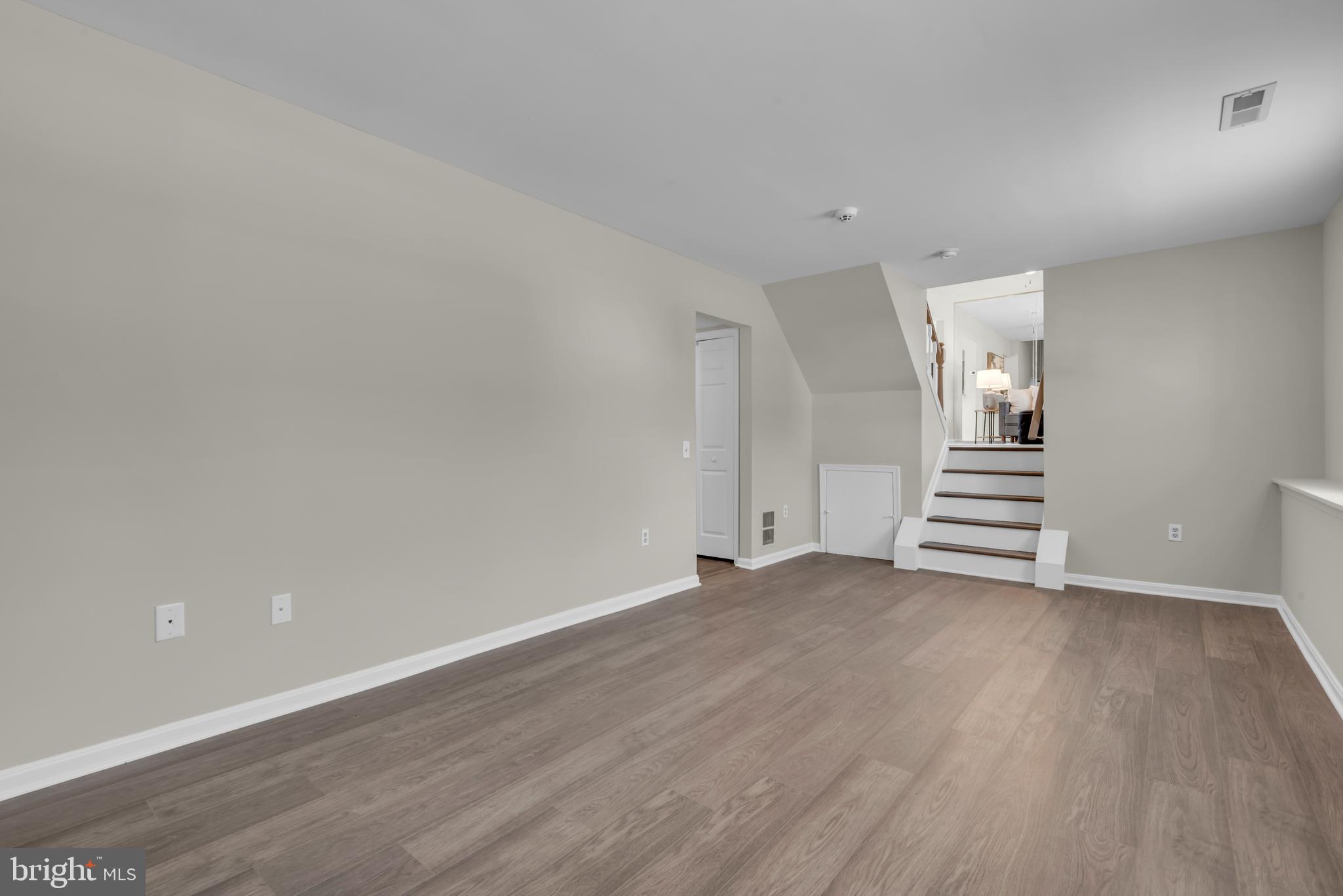 WHITE OAK VILLAGE SUB - Residential