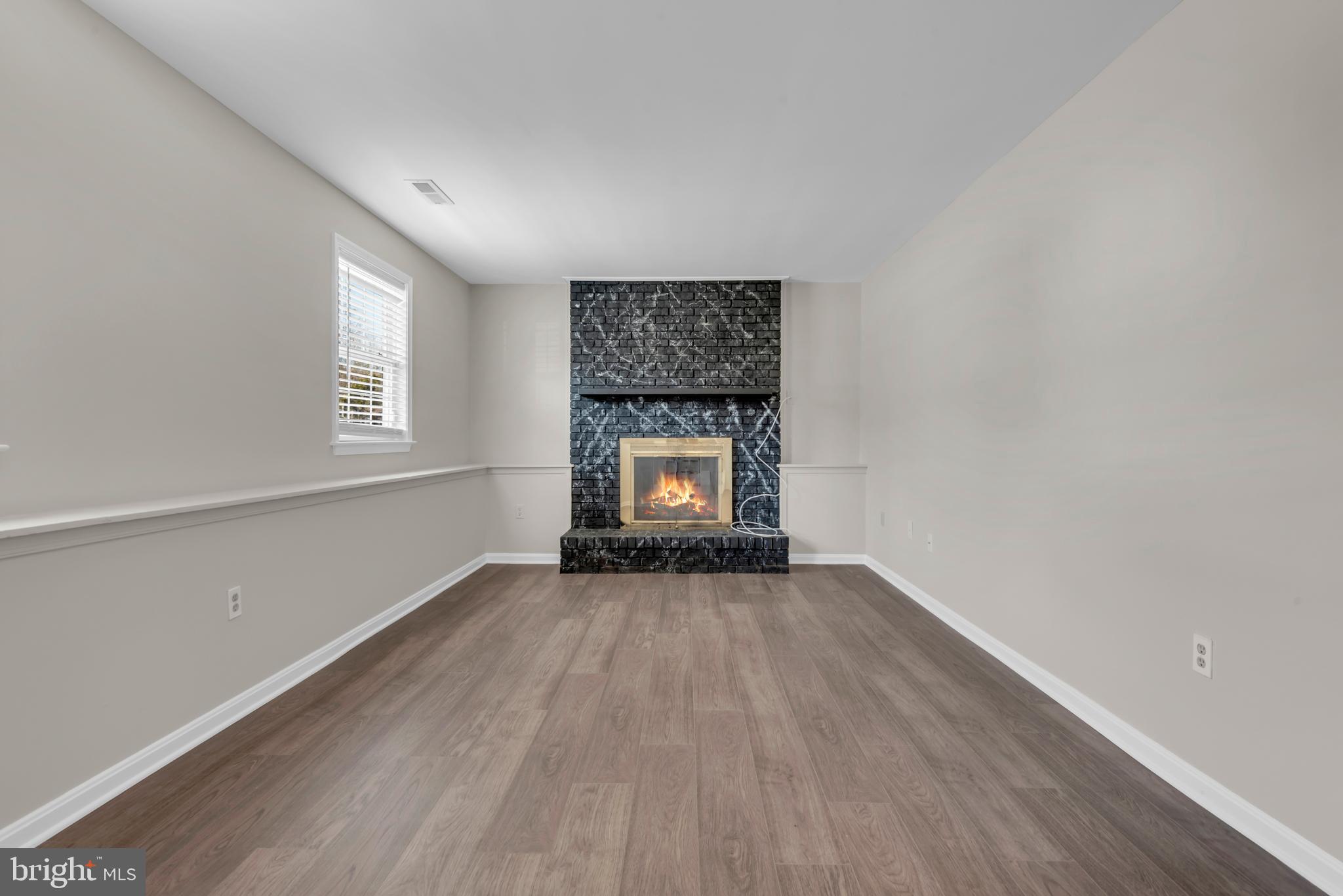 WHITE OAK VILLAGE SUB - Residential