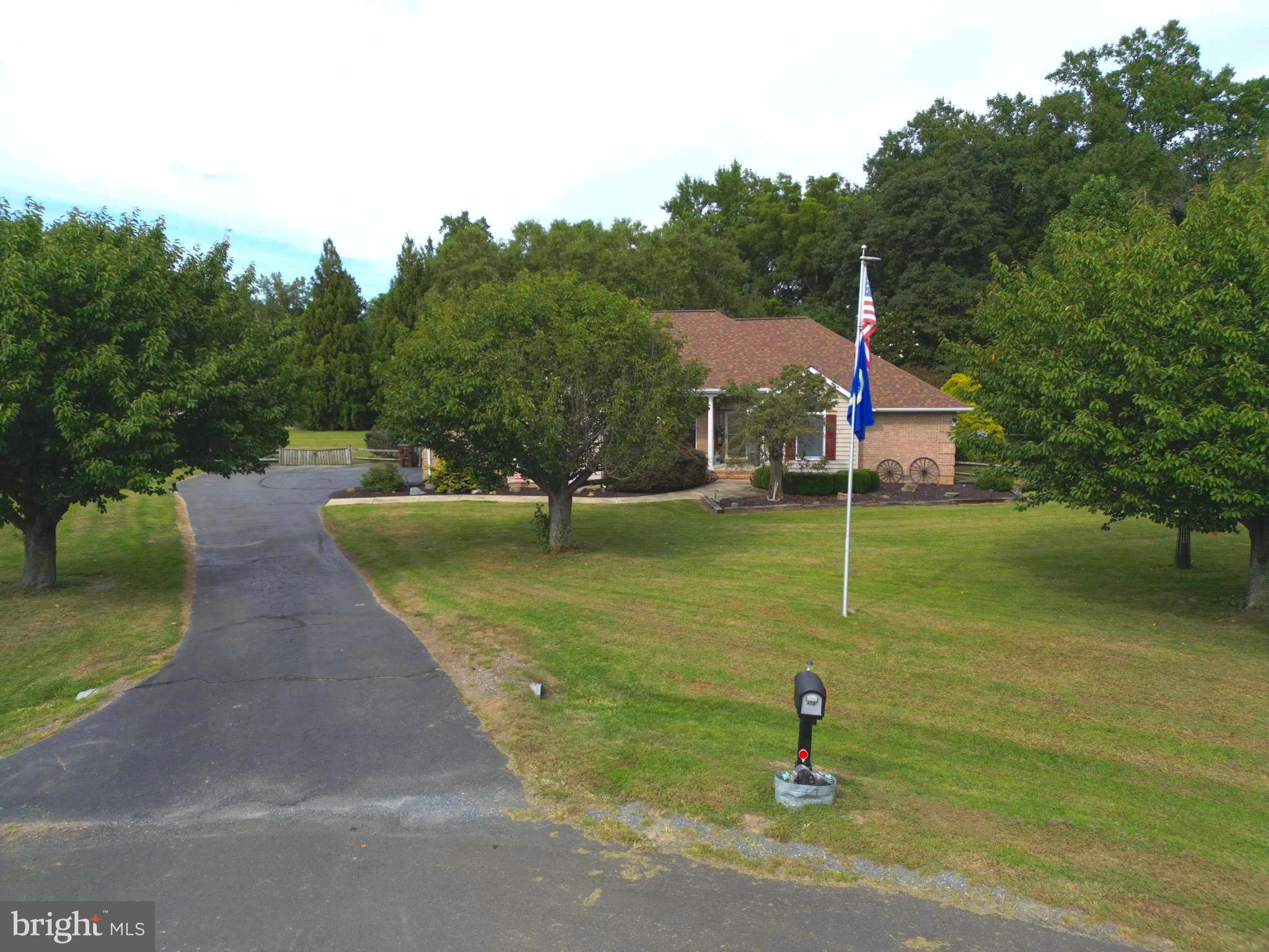 408 LAURENS WAY