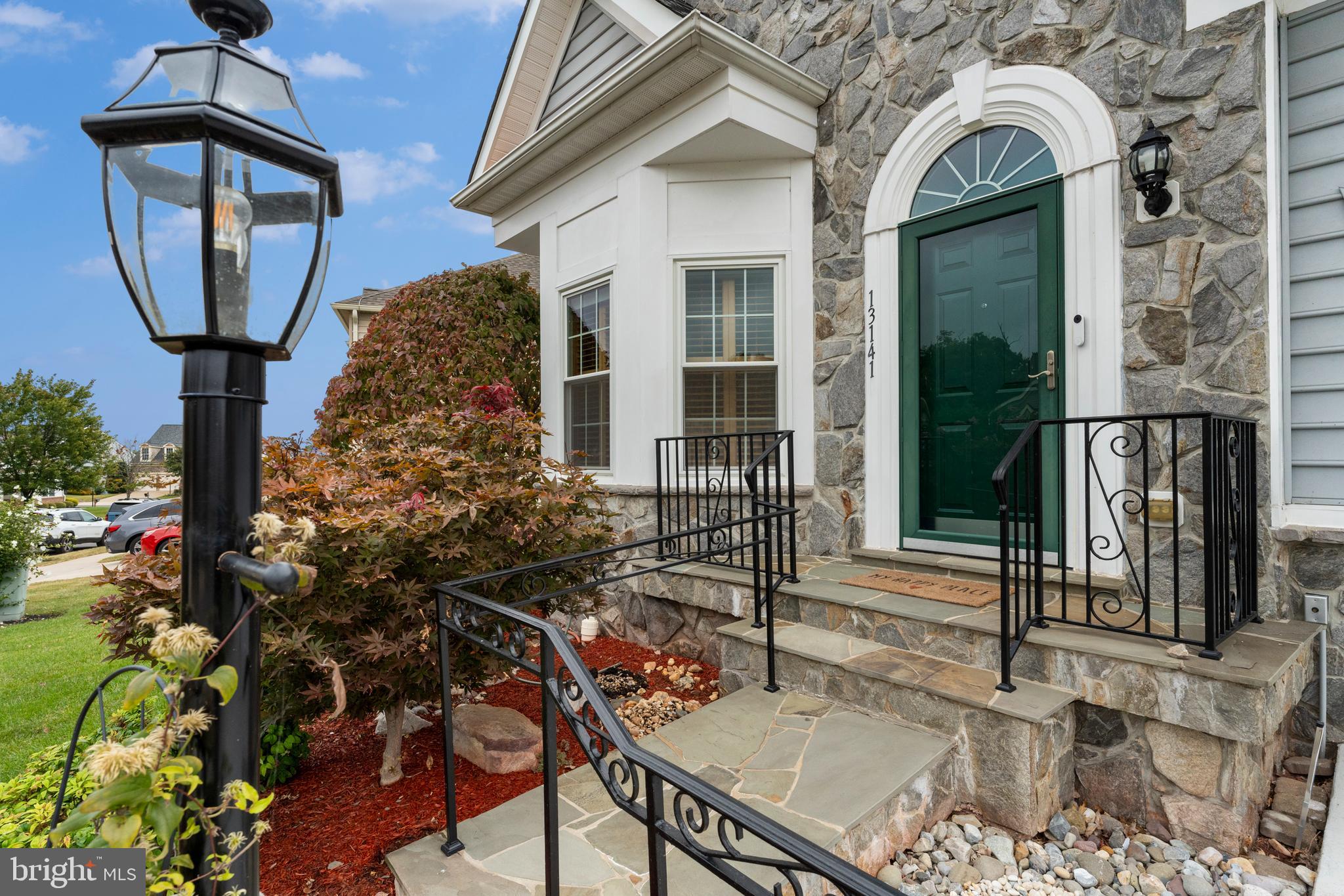 13141 TRIPLE CROWN LOOP