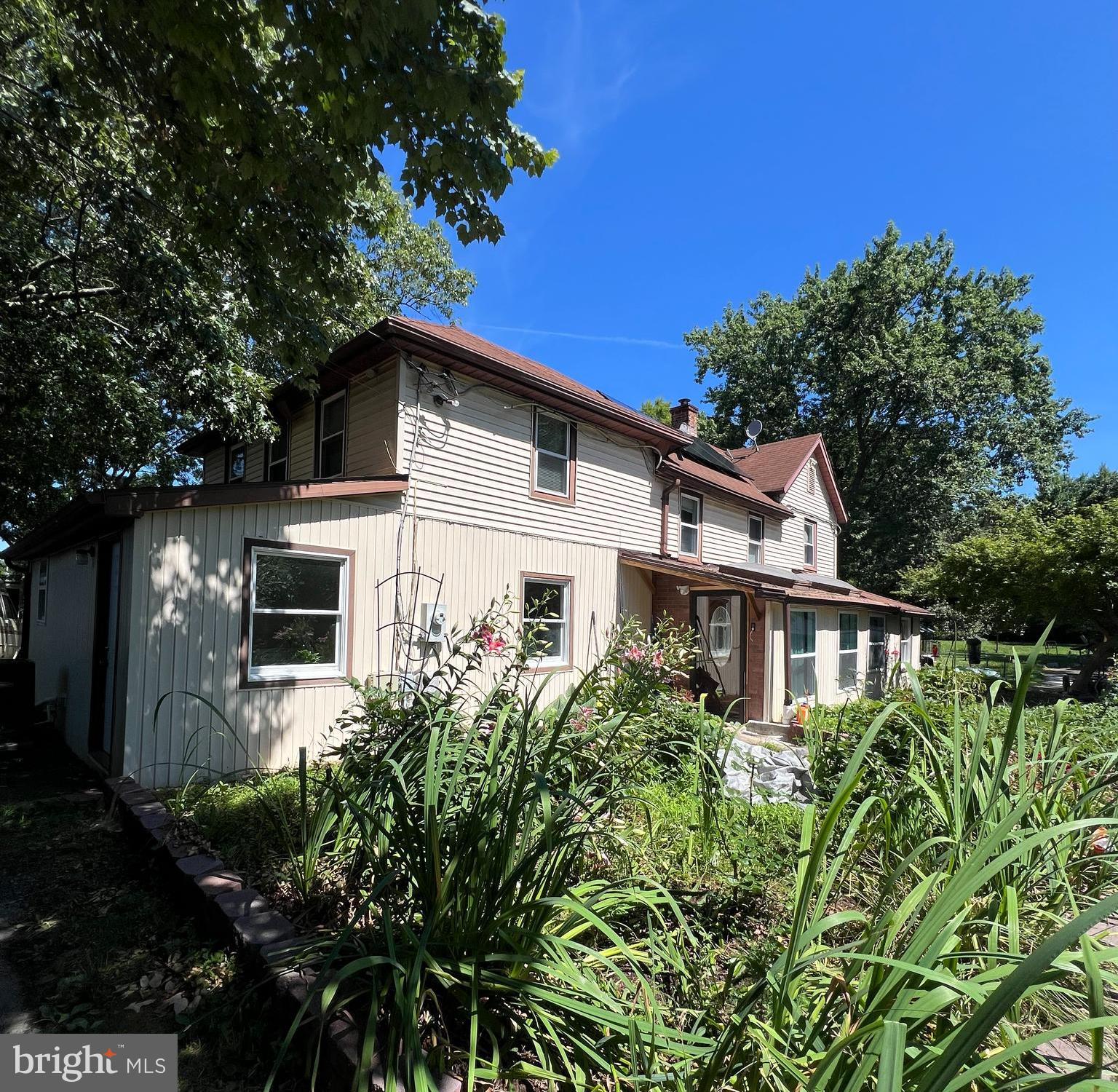 DEALE - Residential Lease