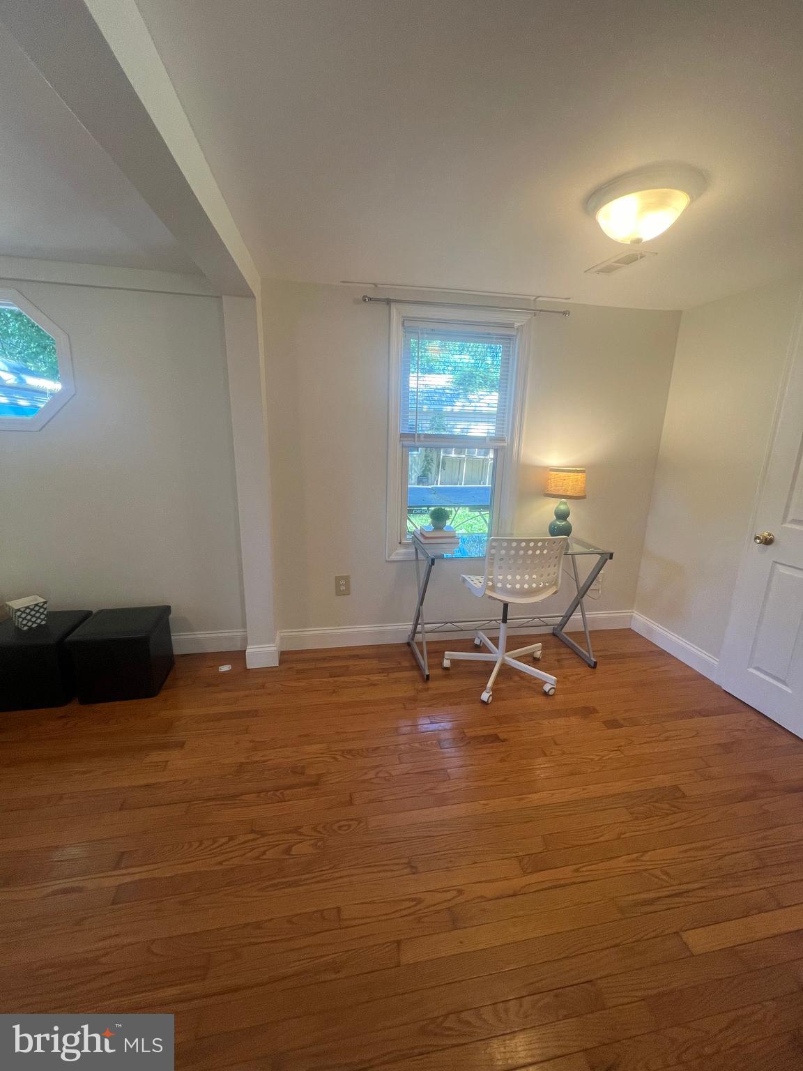 DEALE - Residential Lease