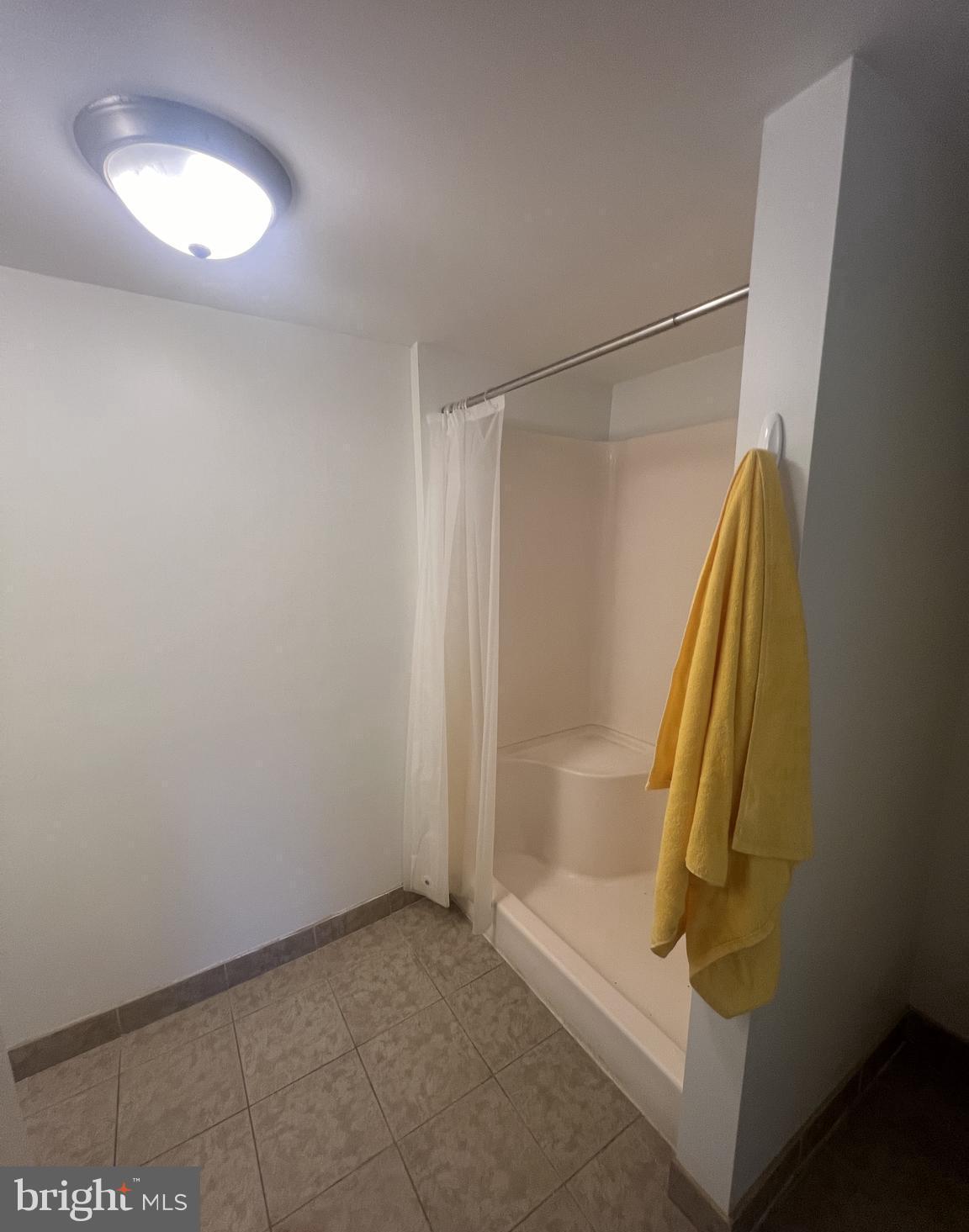 DEALE - Residential Lease