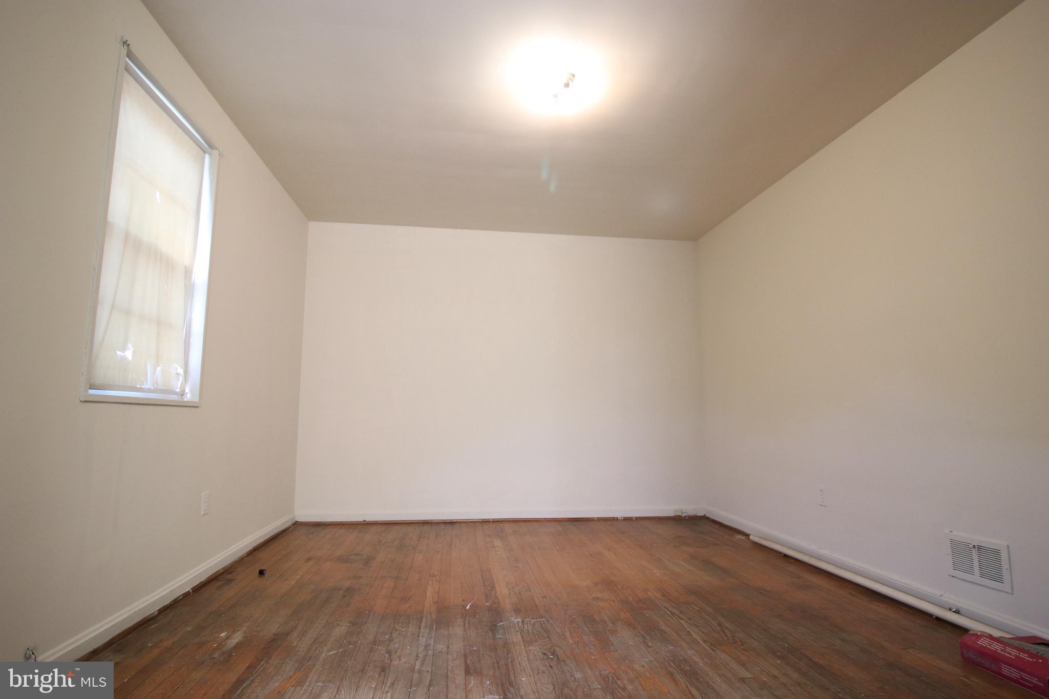 TEMPLE HILLS - Residential