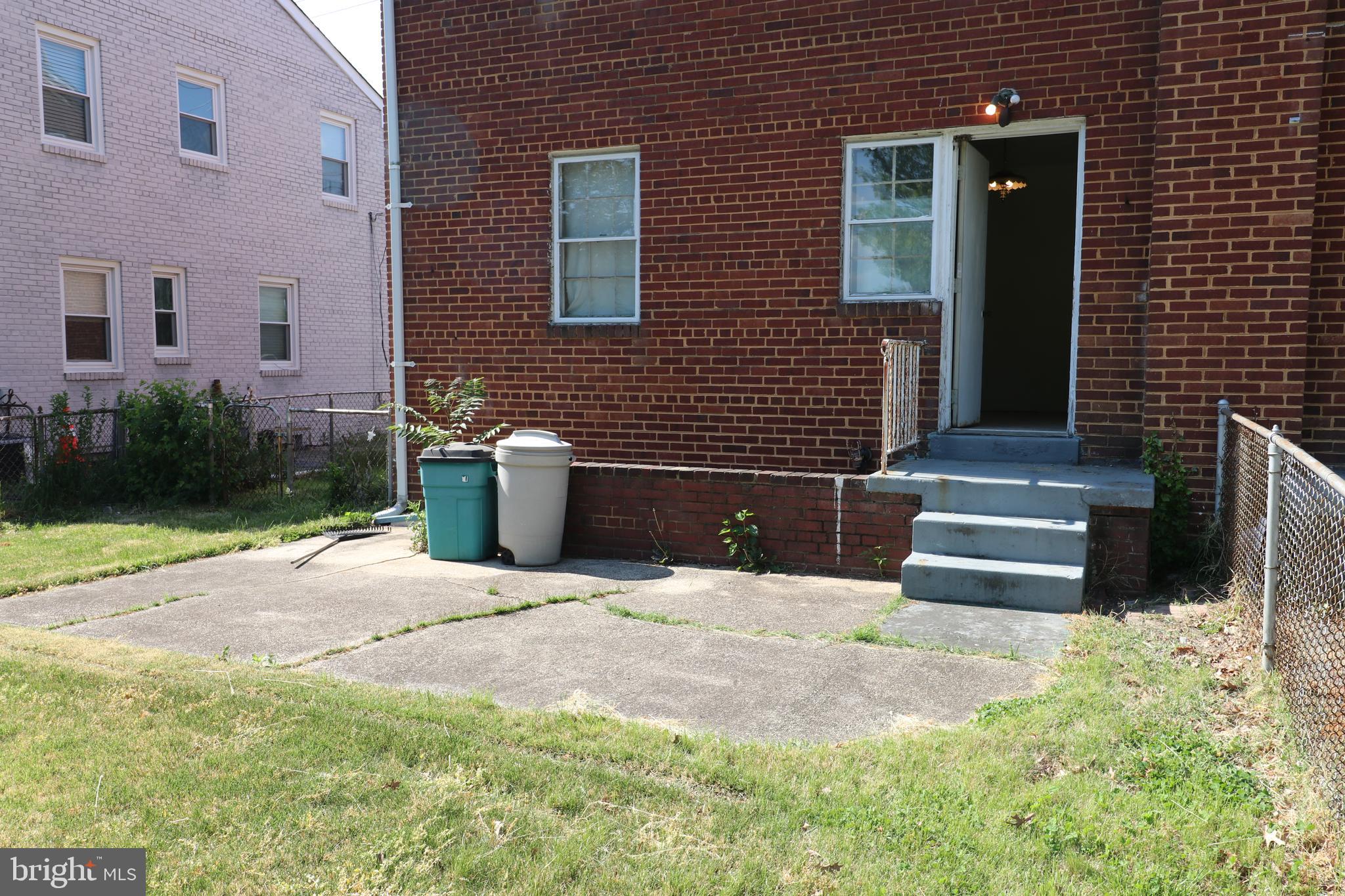 TEMPLE HILLS - Residential