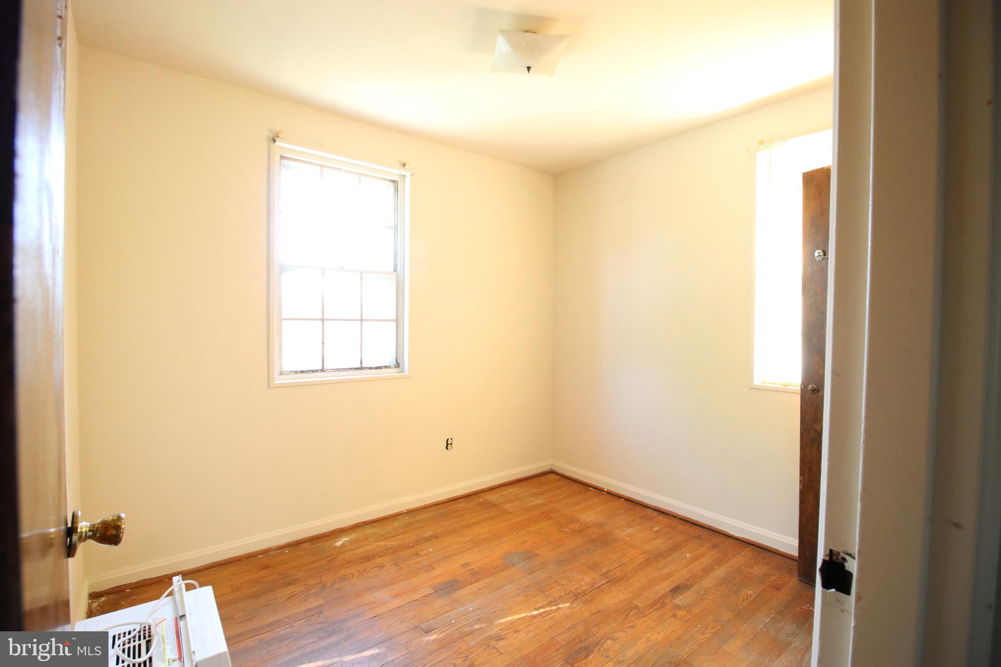 TEMPLE HILLS - Residential