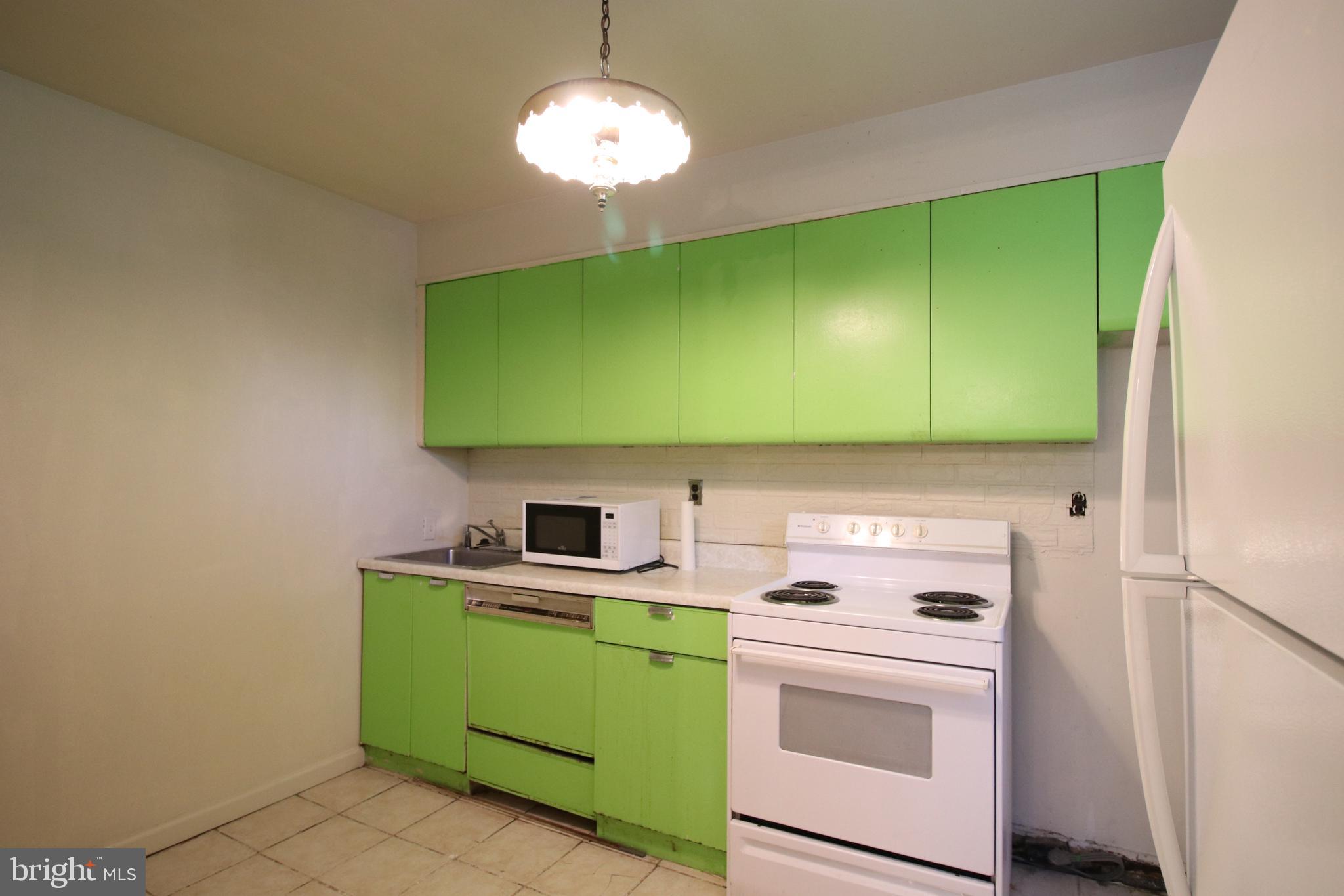 TEMPLE HILLS - Residential