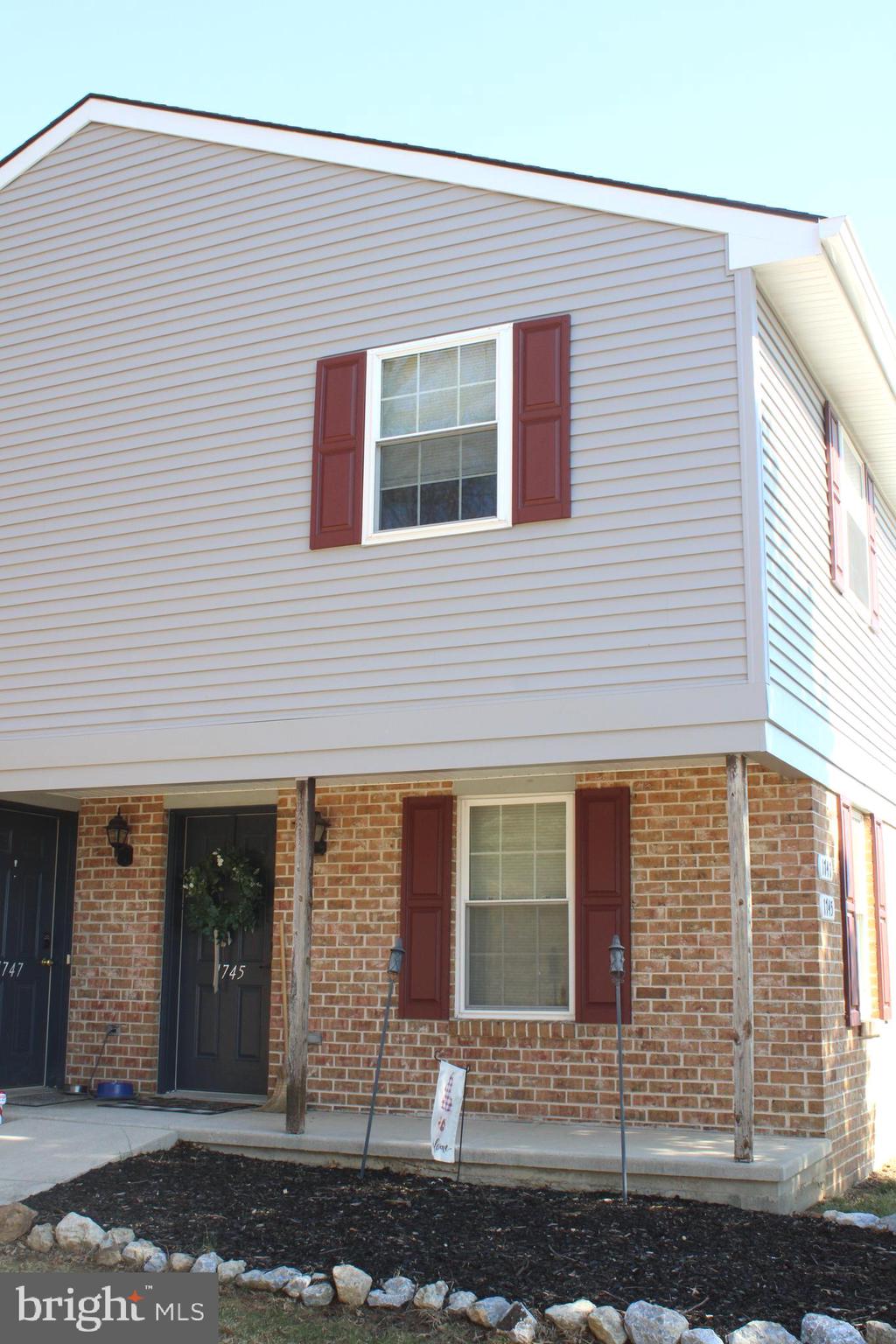 PARKSIDE TOWNHOMES - Residential