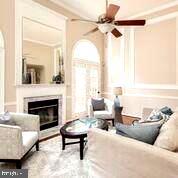7027 ASHLEIGH MANOR COURT