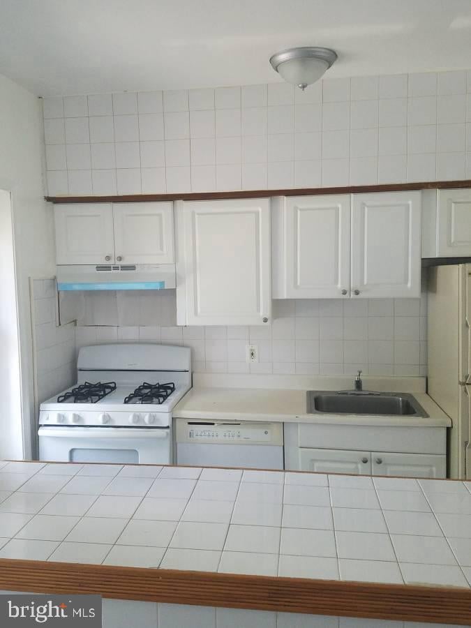 4620 UNRUH AVENUE 2ND FLOOR