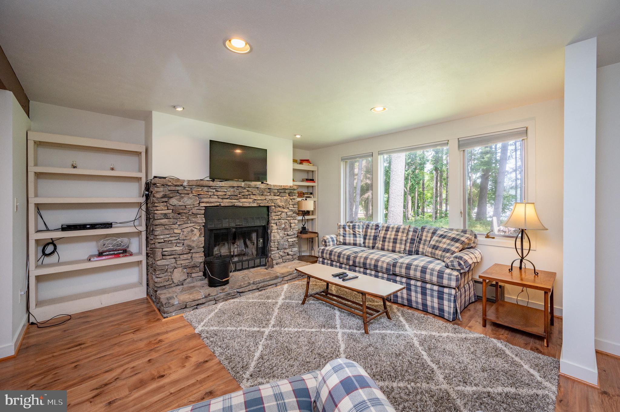 ARROWHEAD - Residential