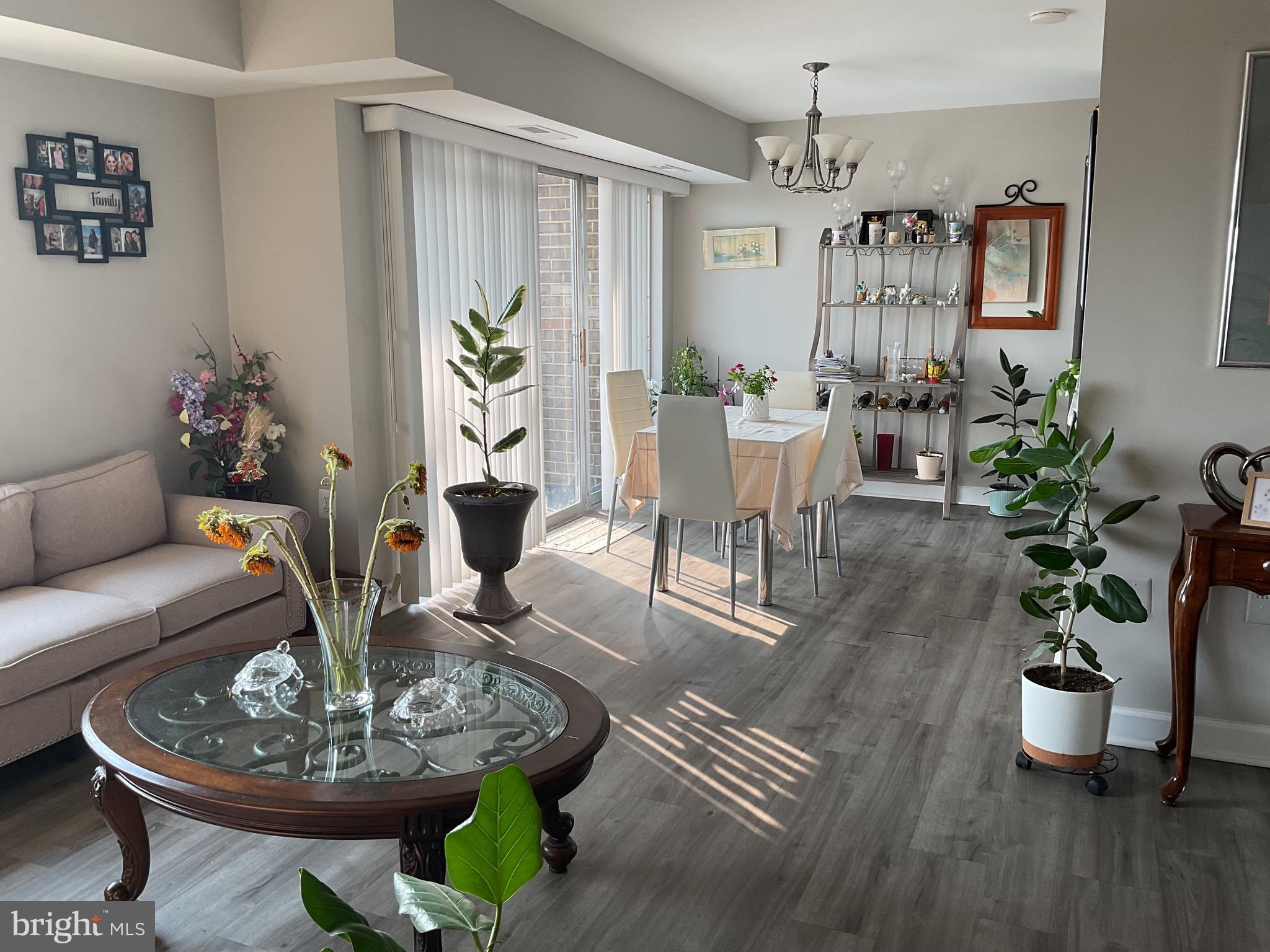 OCCOQUAN RIDGE CONDO - Residential