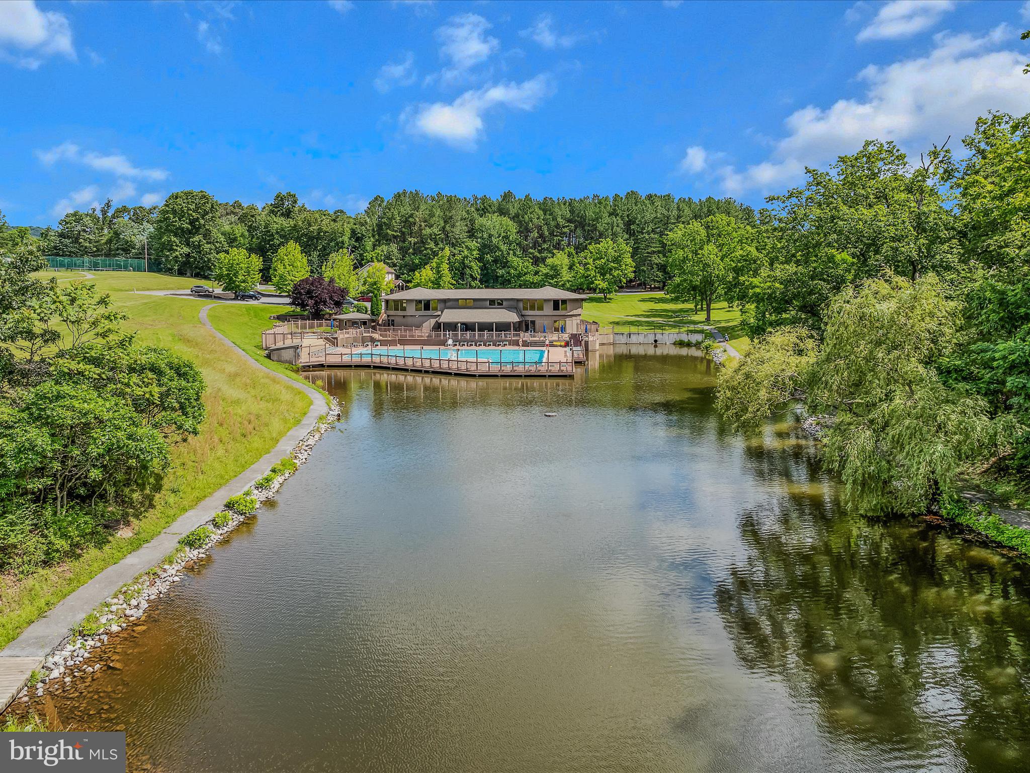 THE WOODS RESORT - Residential