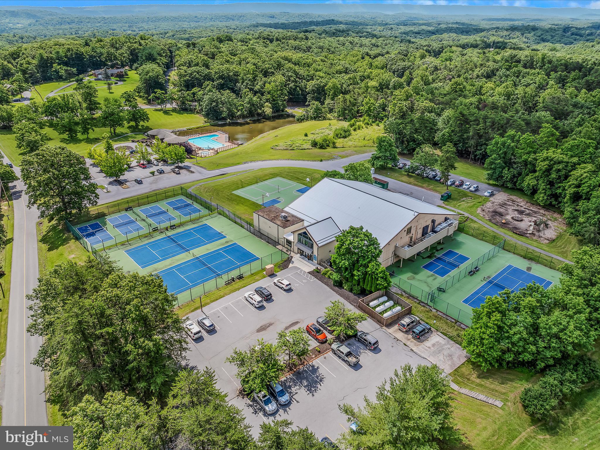 THE WOODS RESORT - Residential