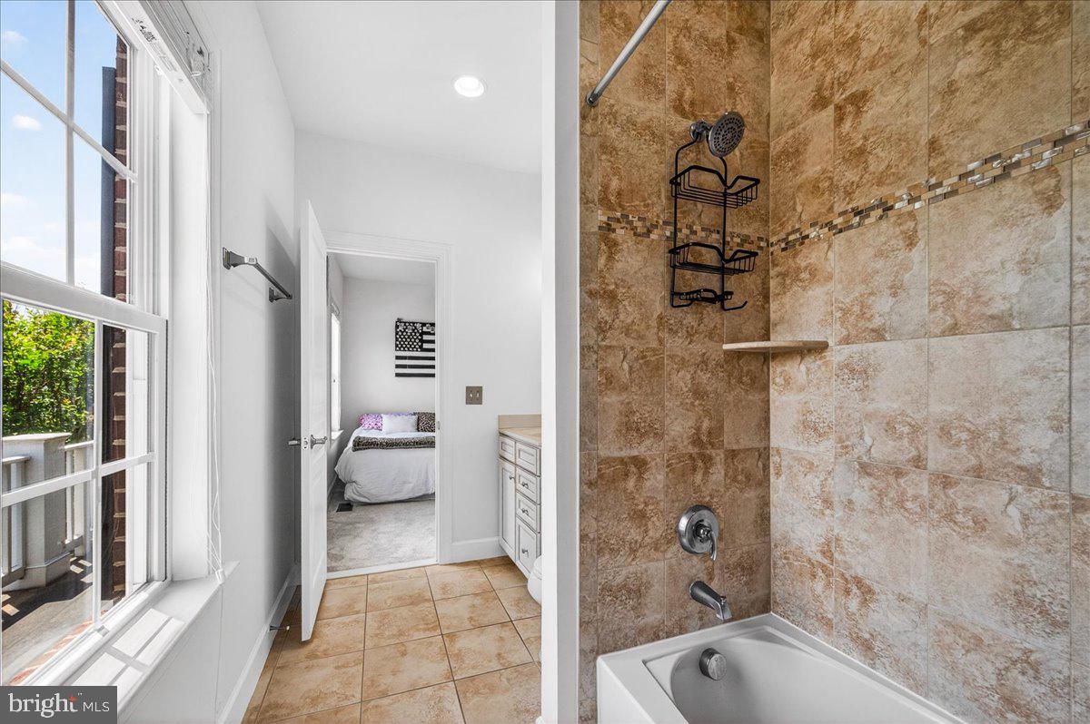 RESERVOIR RIDGE - Residential