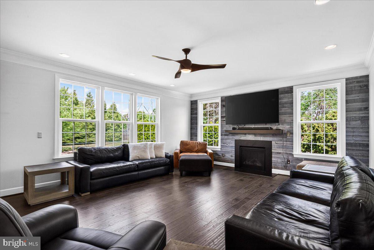 RESERVOIR RIDGE - Residential