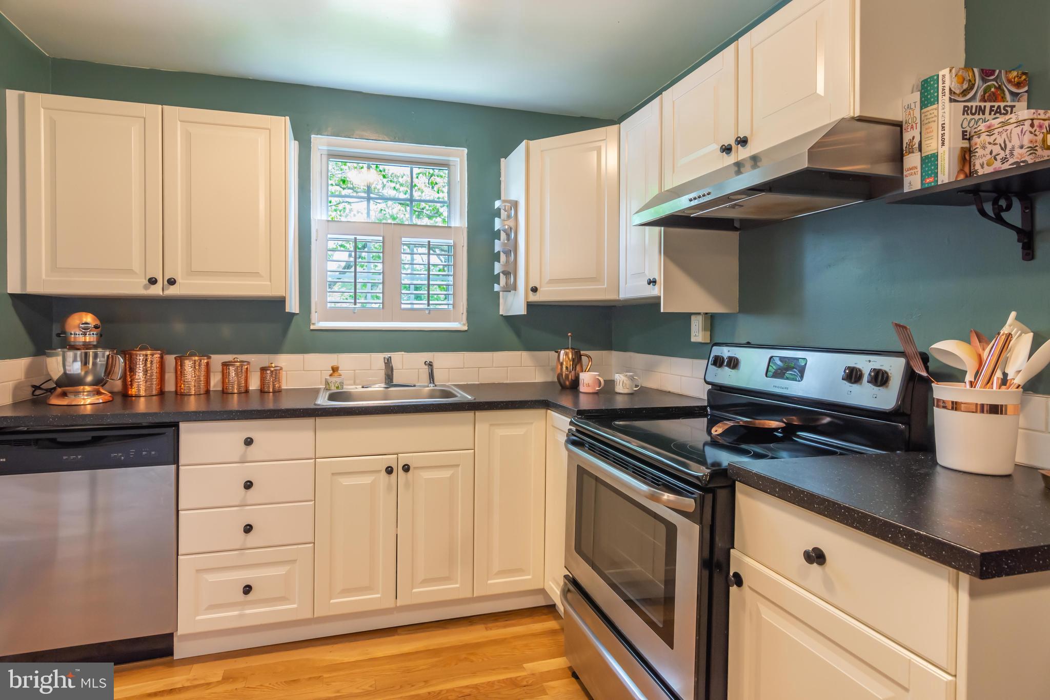 COLONY HILLS - Residential Lease