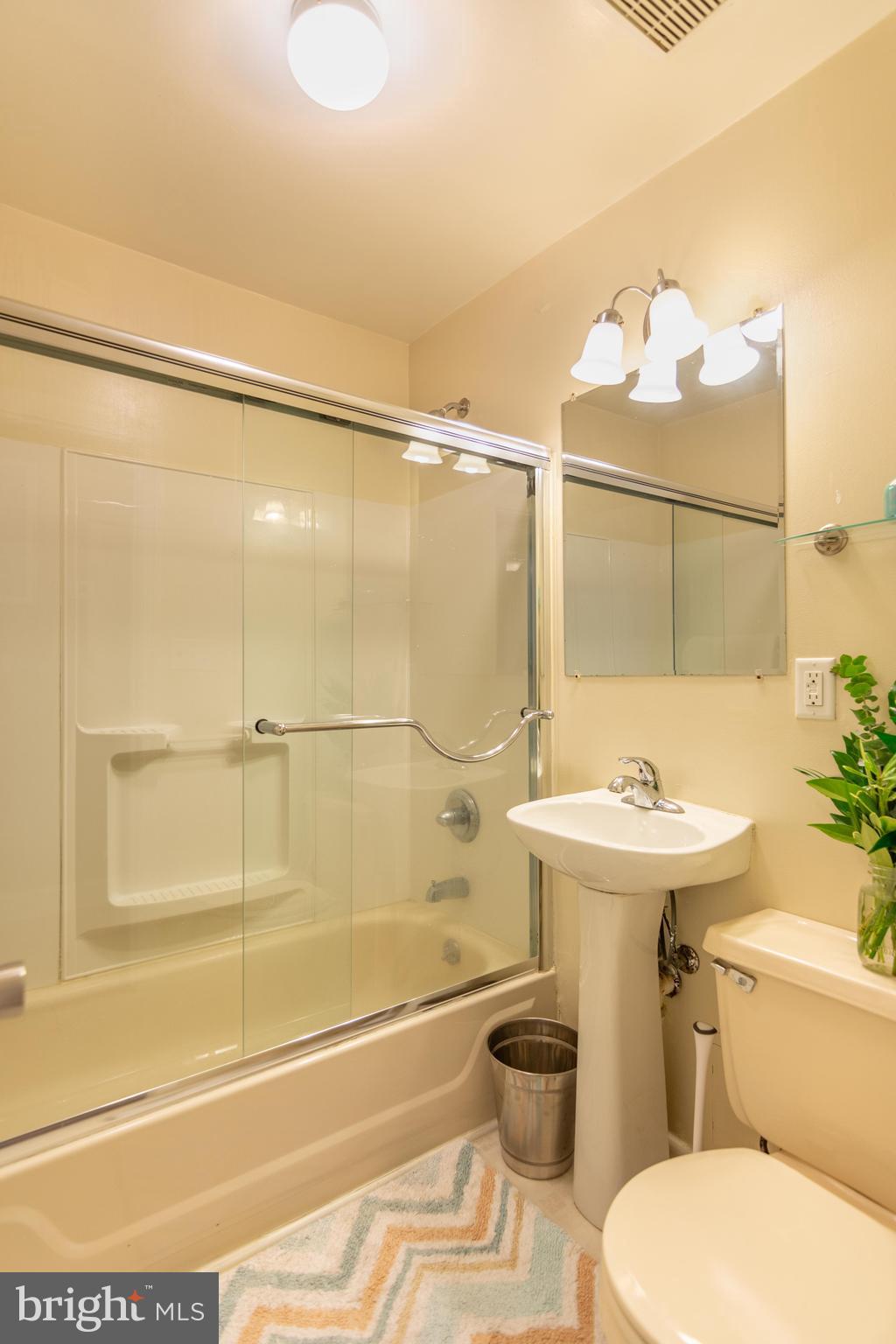 COLONY HILLS - Residential Lease