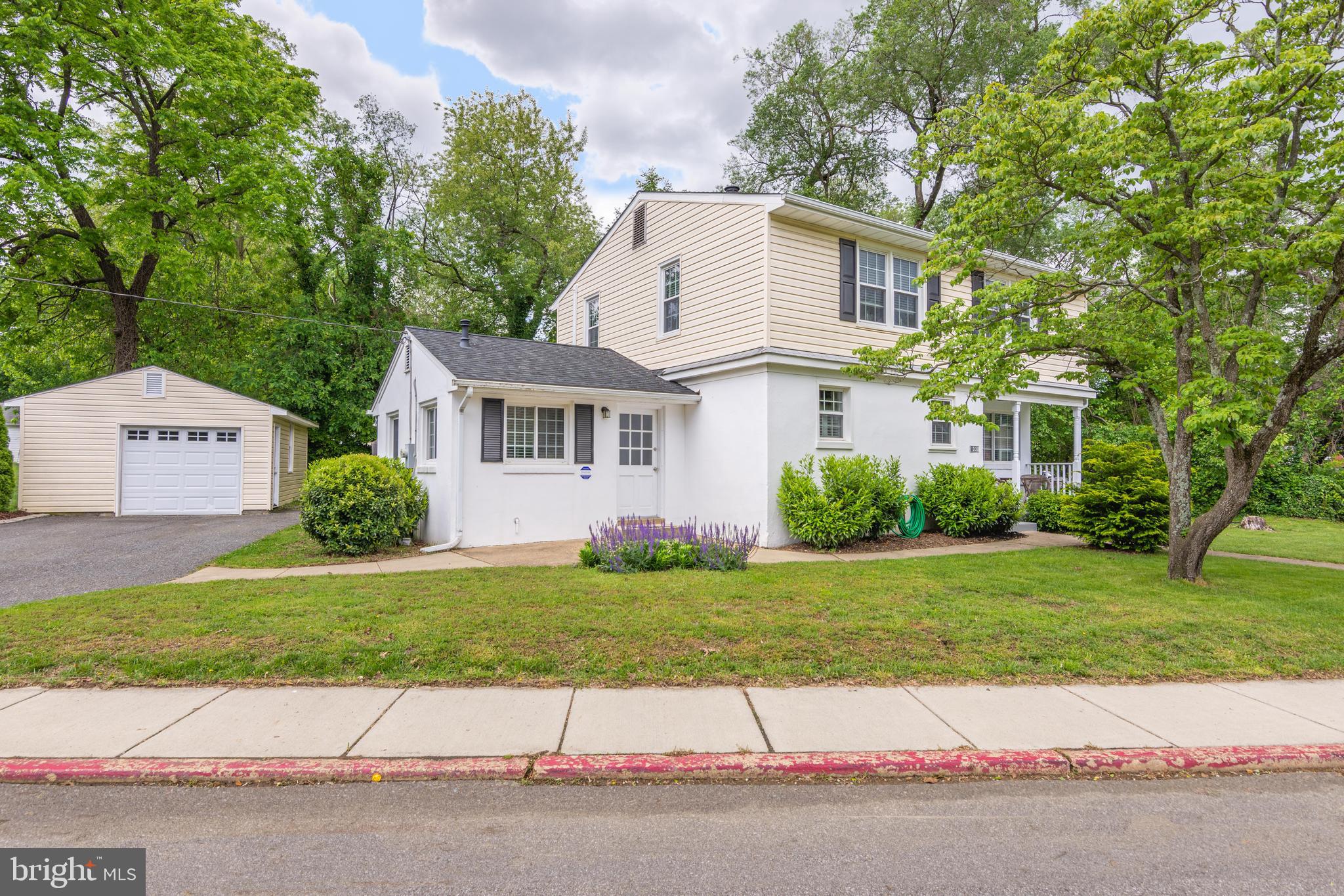 COLONY HILLS - Residential Lease