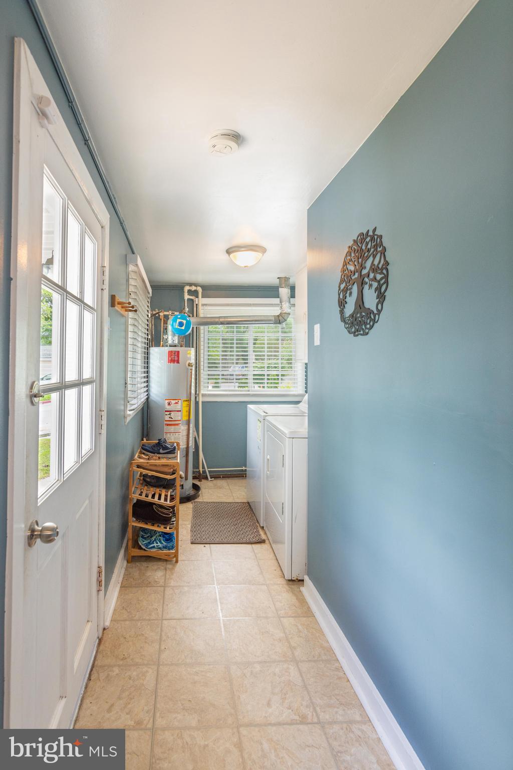 COLONY HILLS - Residential Lease