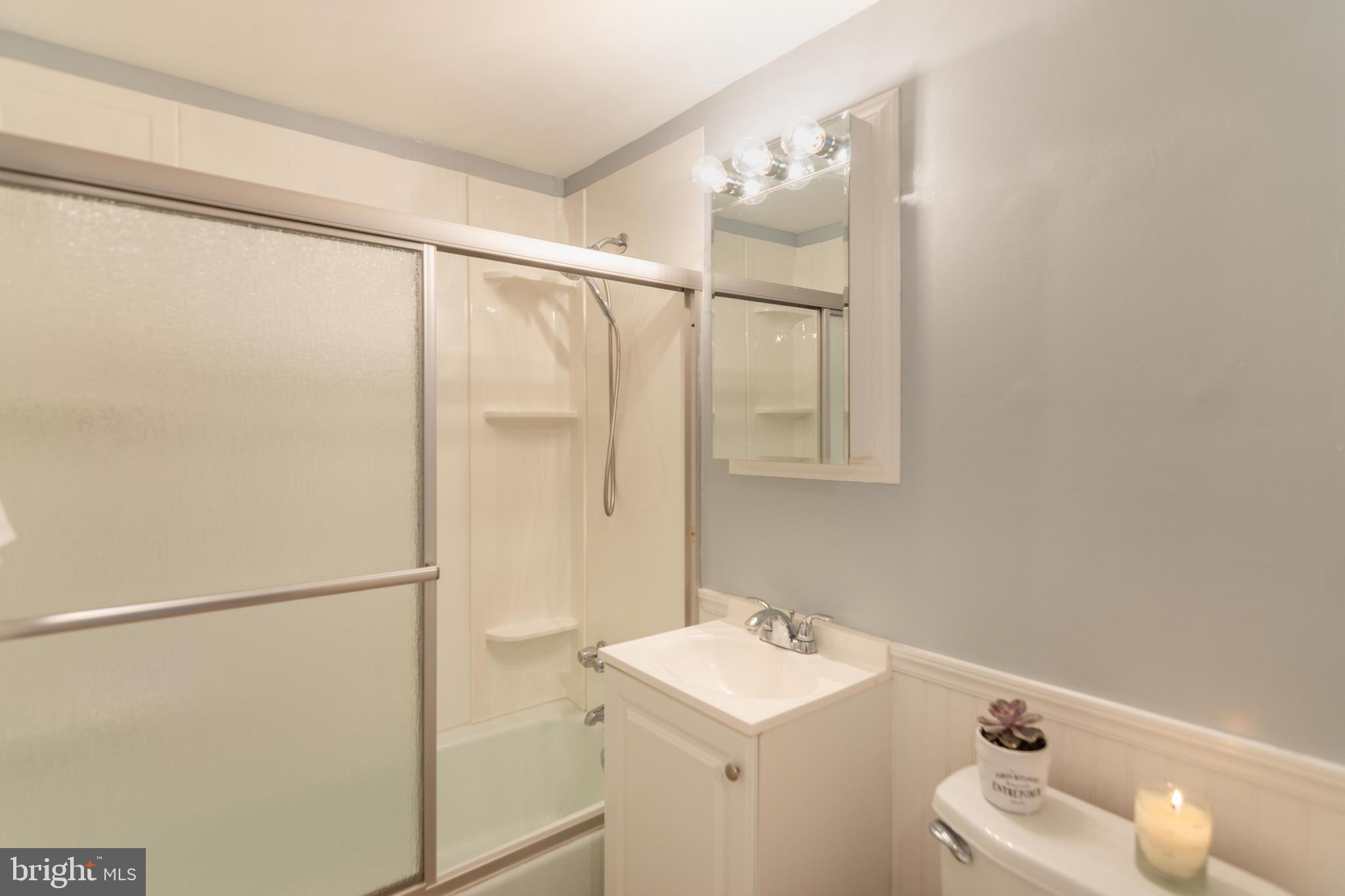 COLONY HILLS - Residential Lease