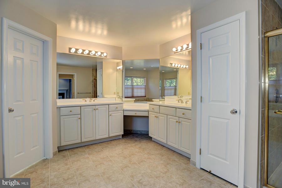 RIVER FALLS - Residential