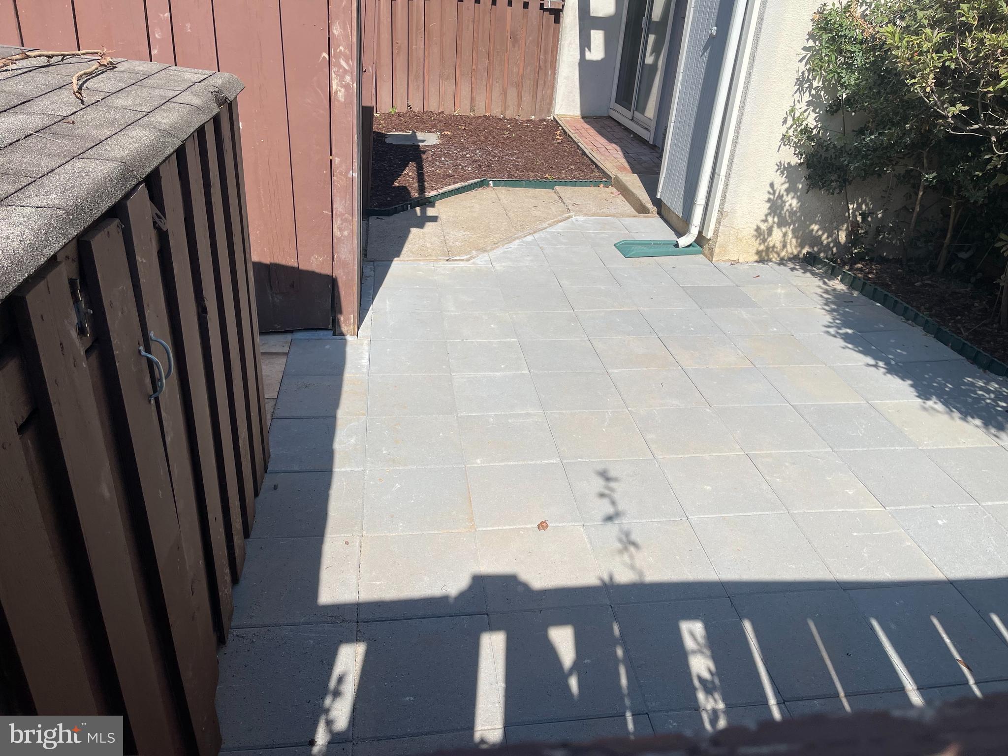 RESTON - Residential Lease