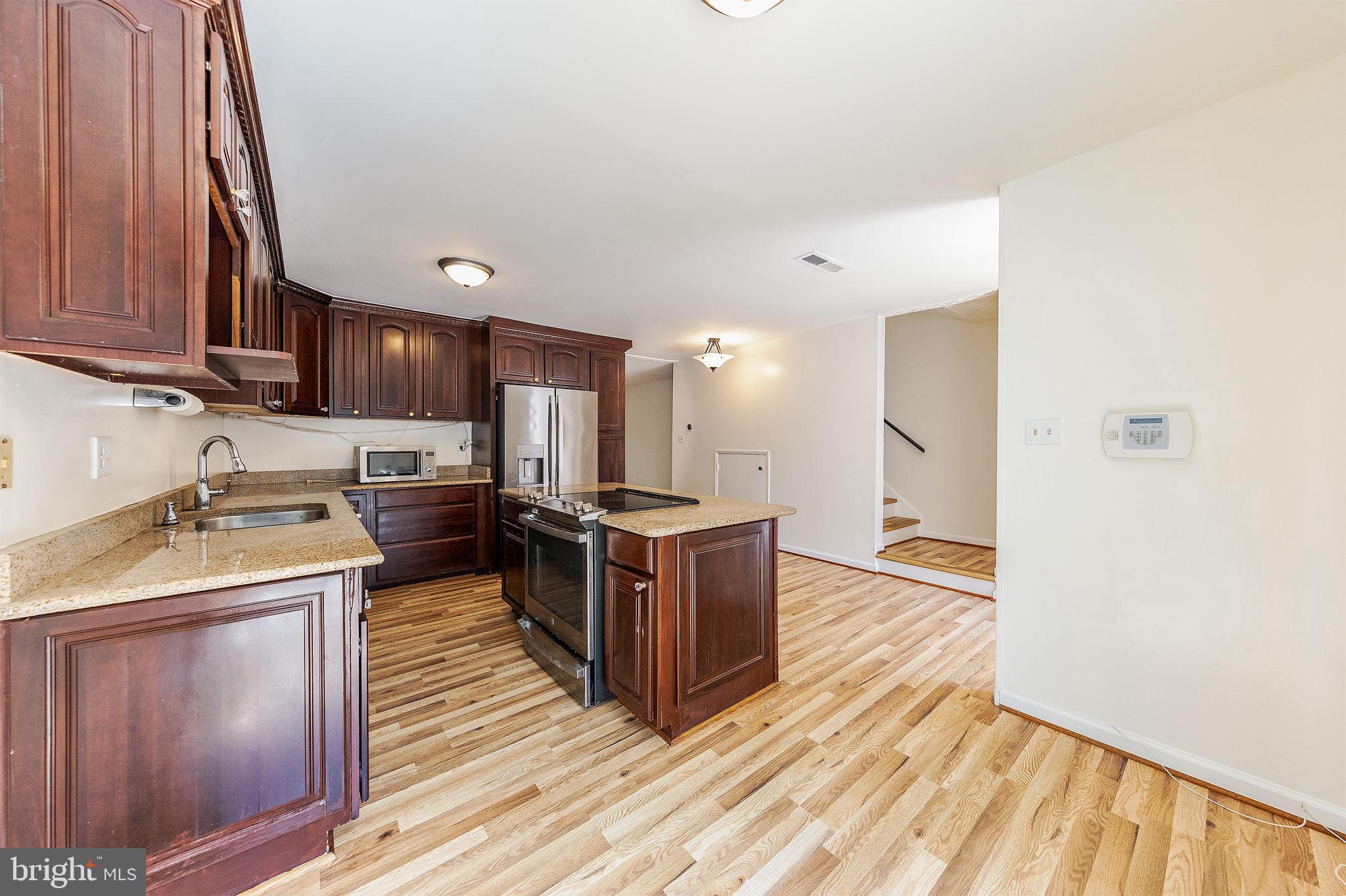 RESTON - Residential Lease