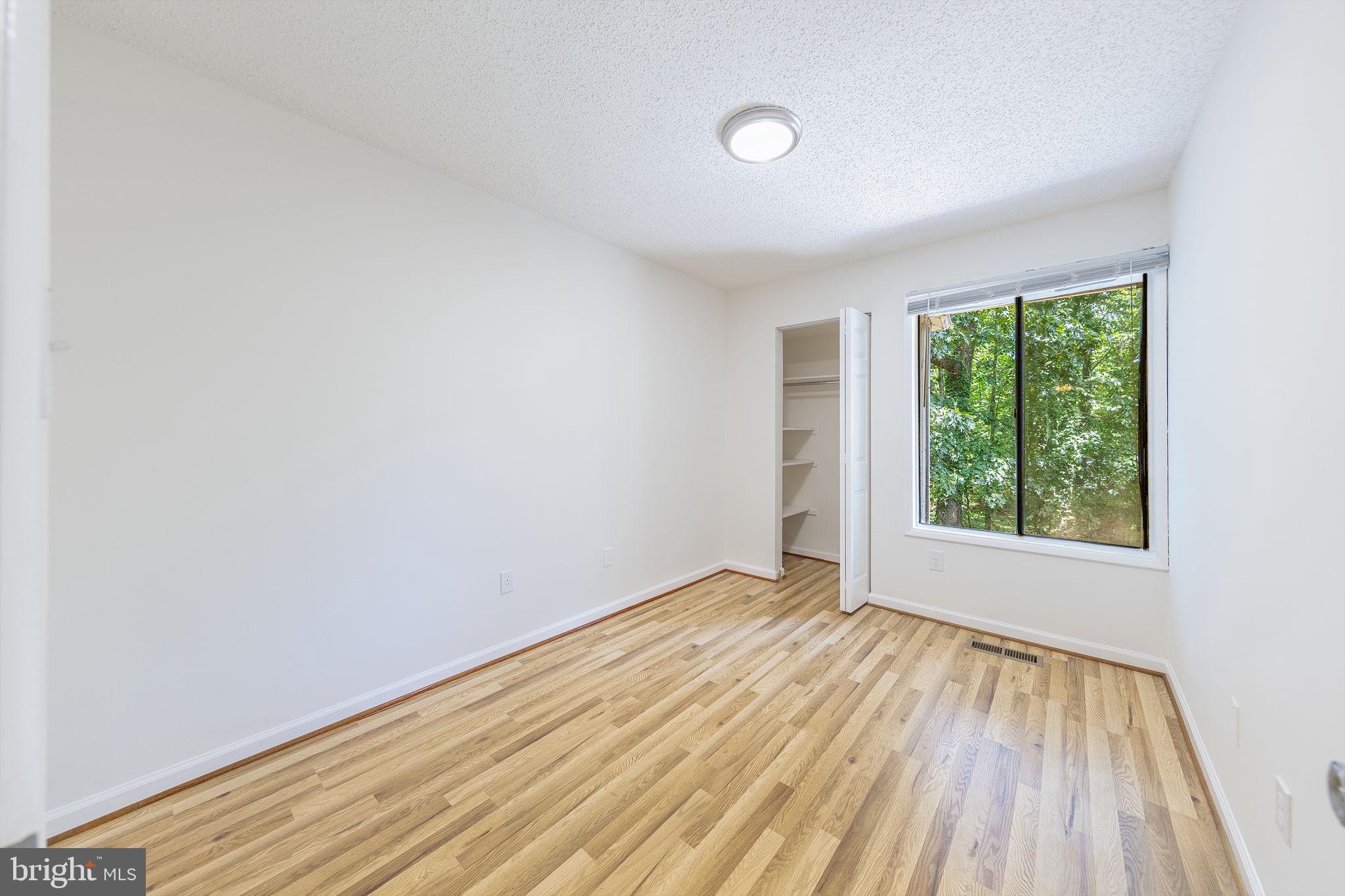 RESTON - Residential Lease