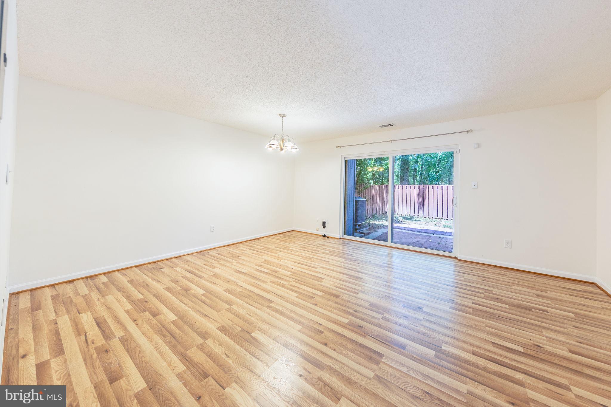 RESTON - Residential Lease