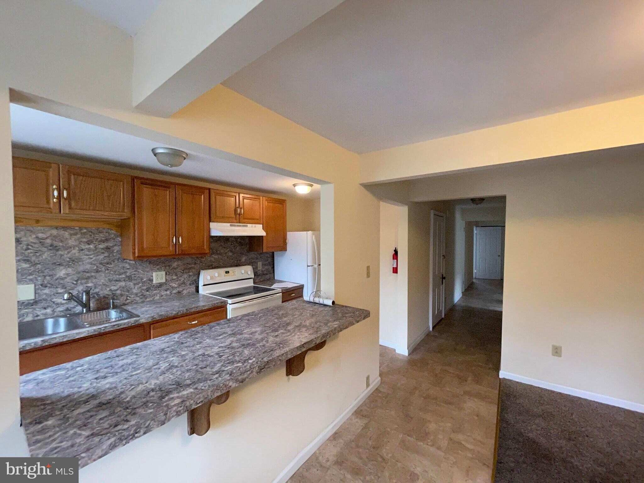 315 LAUREL BOULEVARD 2ND FLOOR