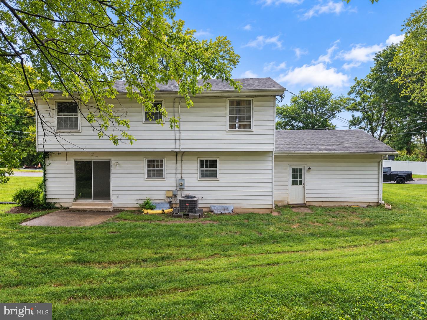 1901 CHALFONT COURT
