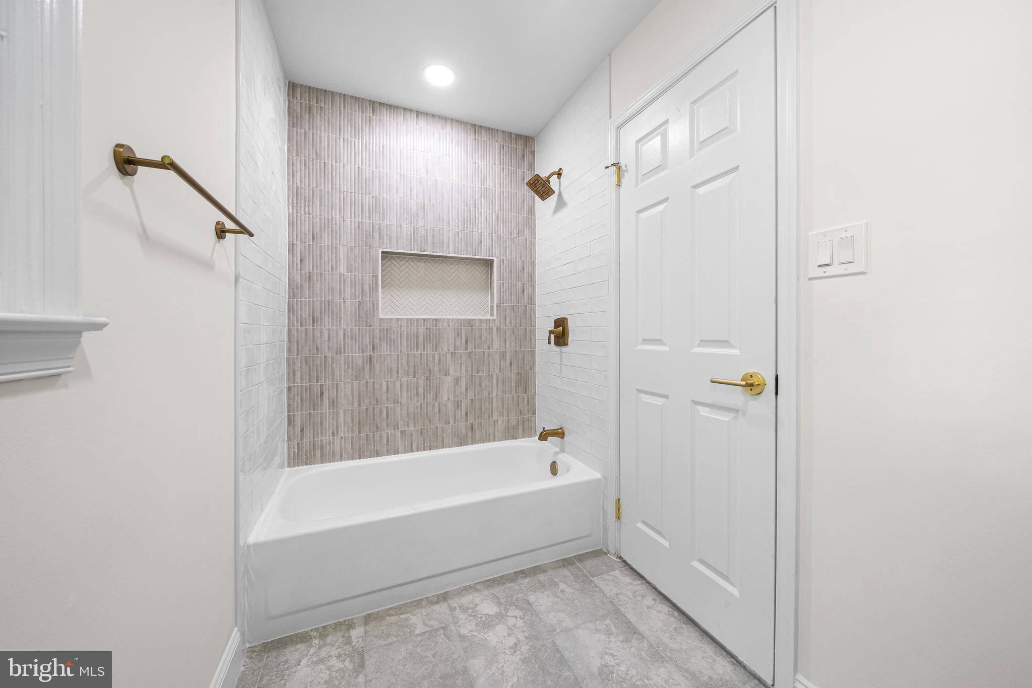 LITTLE ROCKY RUN - Residential