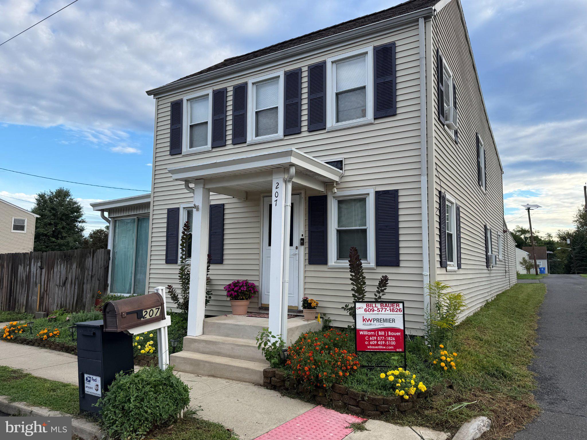 207 WASHINGTON STREET