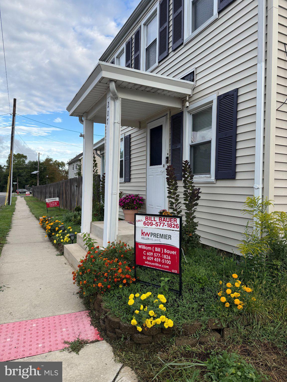 207 WASHINGTON STREET