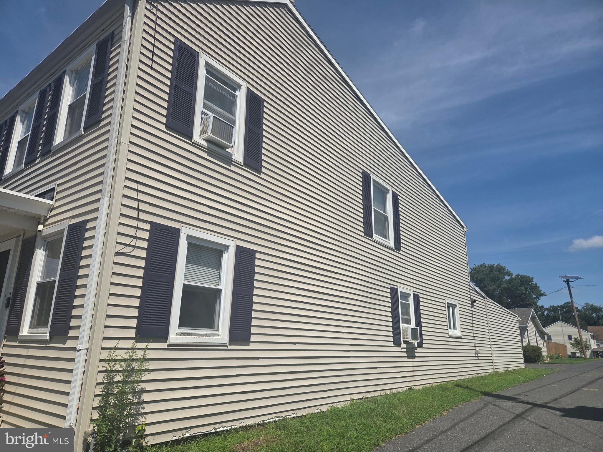 207 WASHINGTON STREET