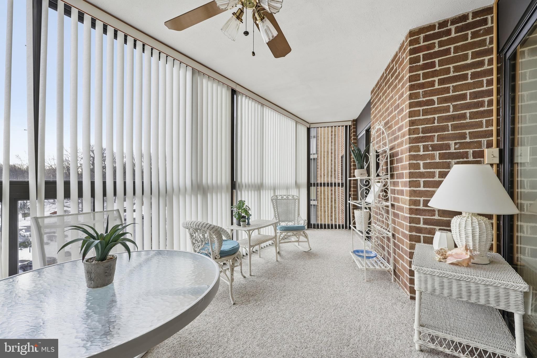 LEISURE WORLD - Residential