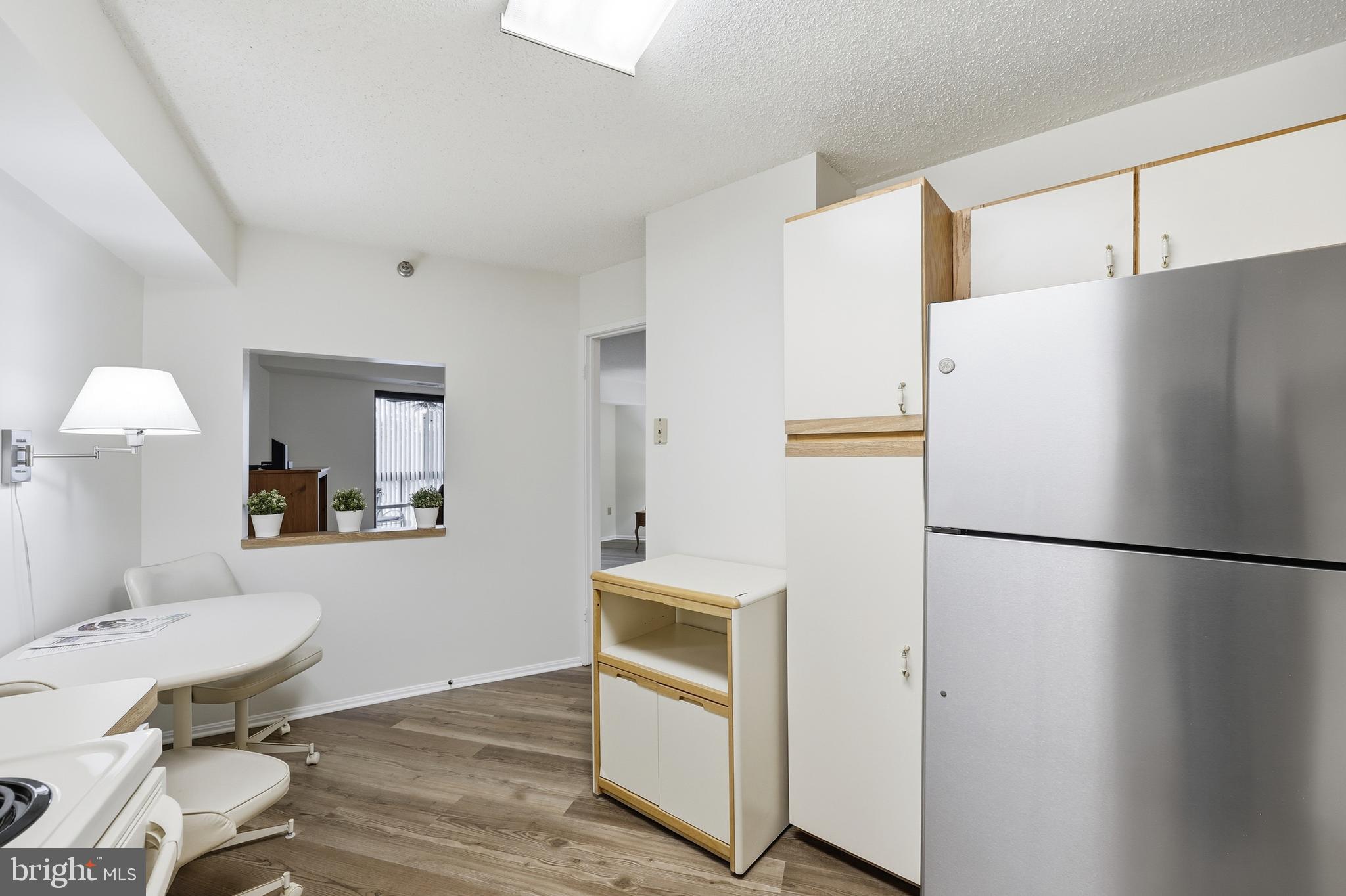 LEISURE WORLD - Residential