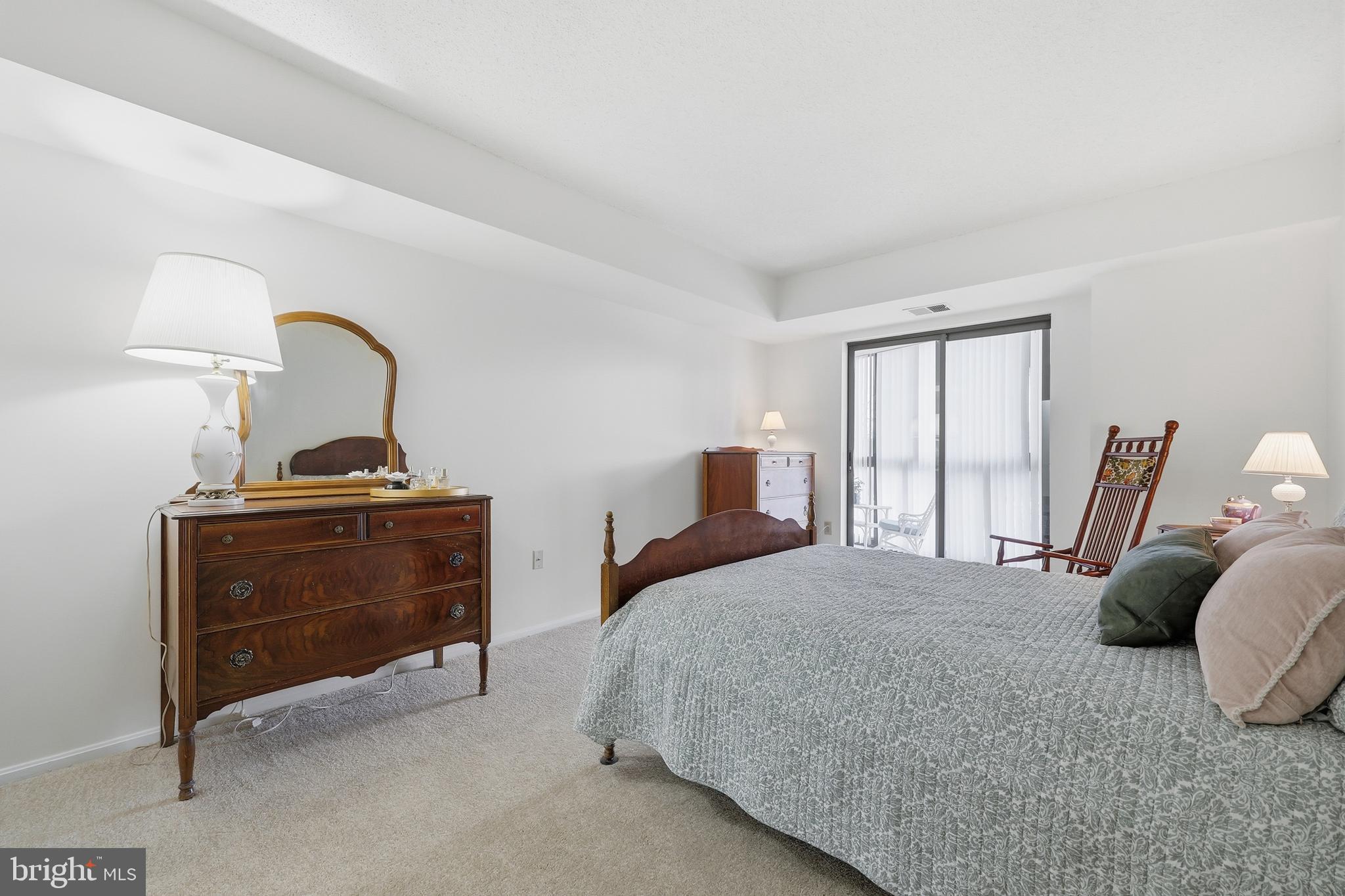 LEISURE WORLD - Residential