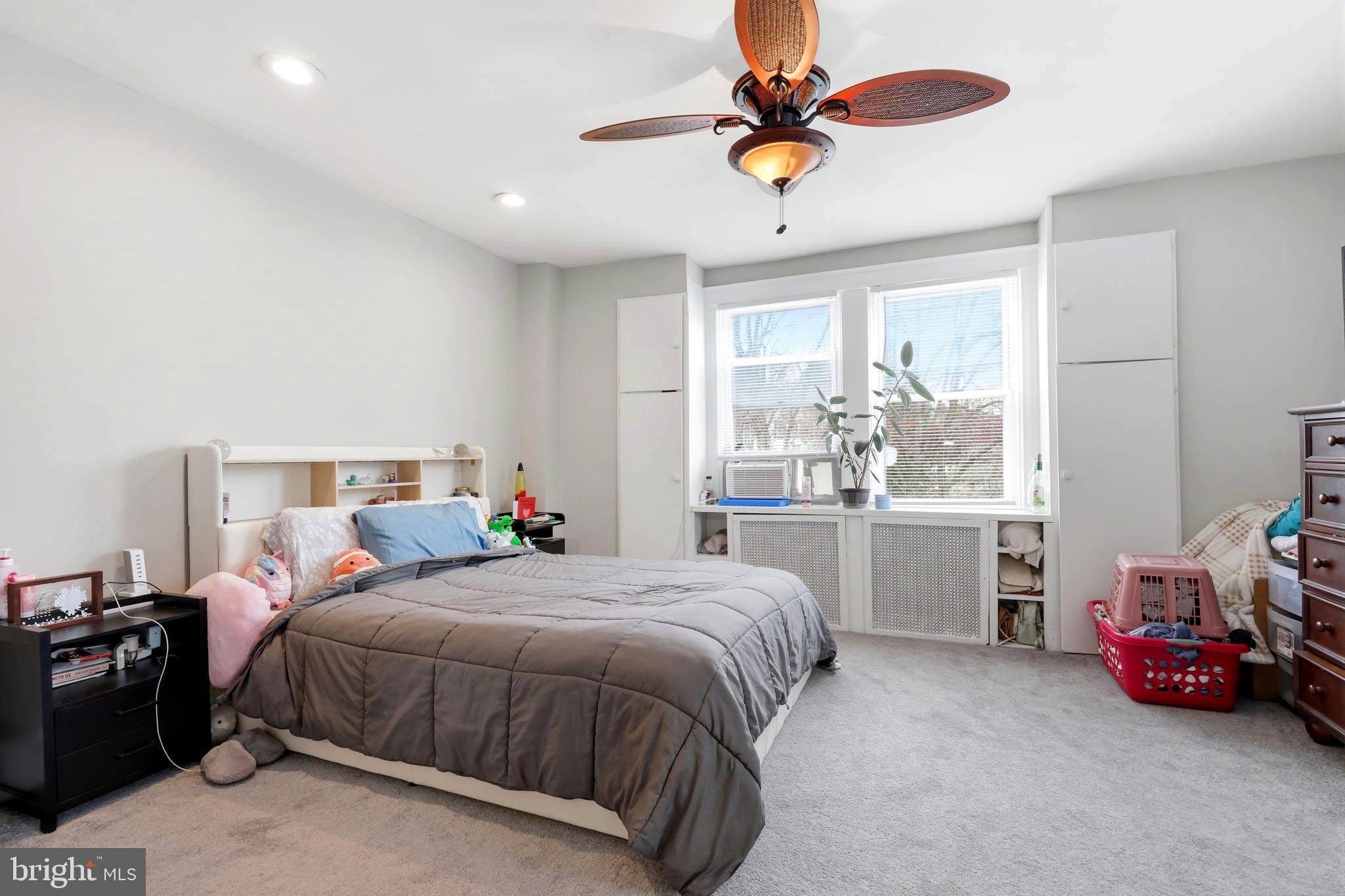 FOX CHASE - Residential