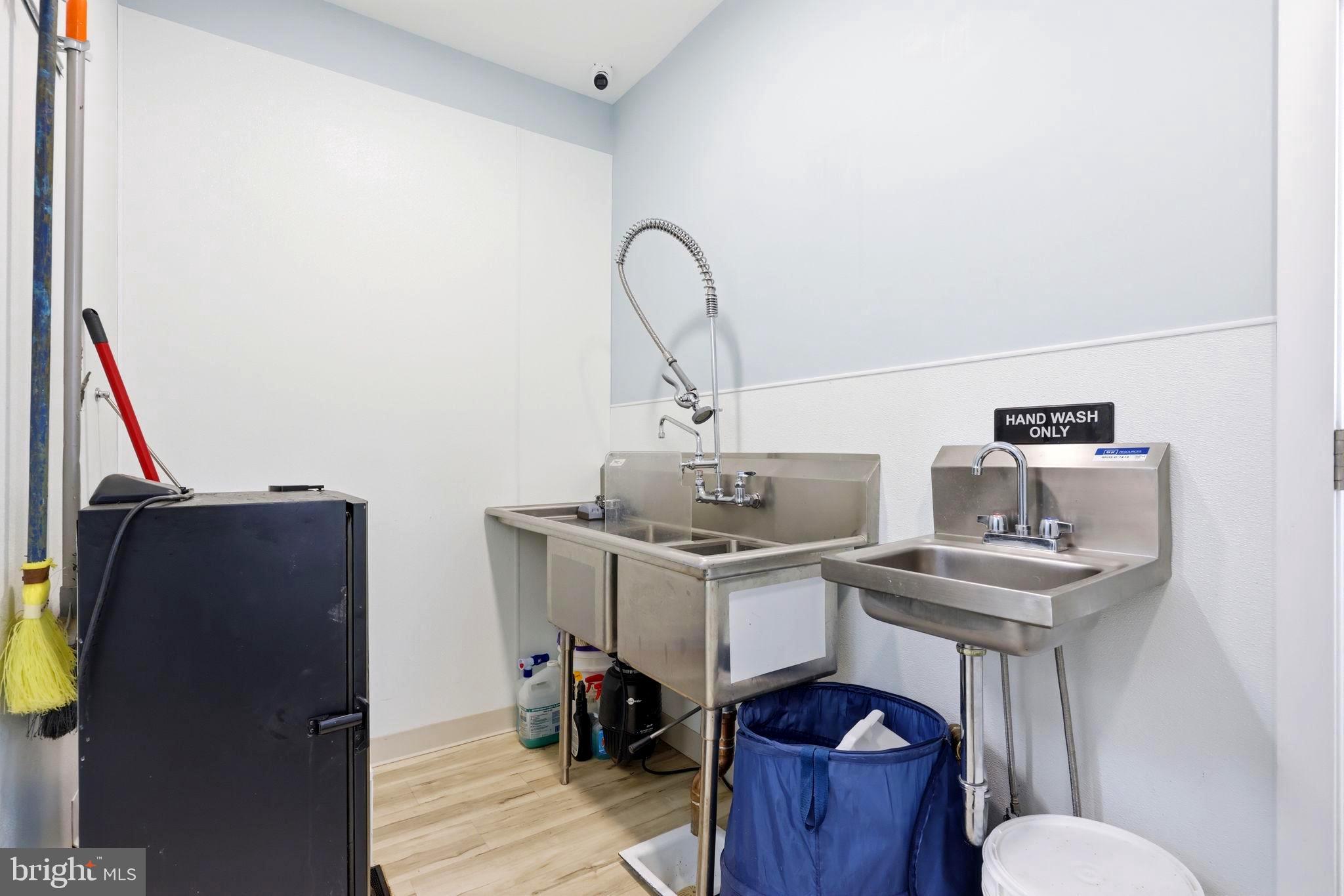 FOX CHASE - Residential