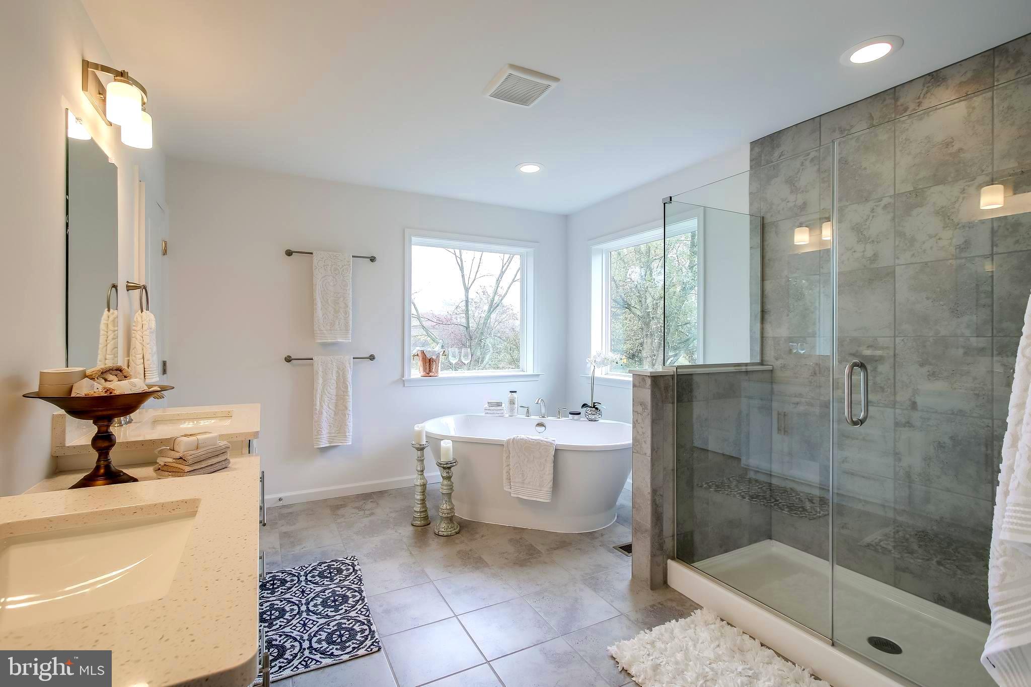 MCKENZIE MEADOWS - Residential