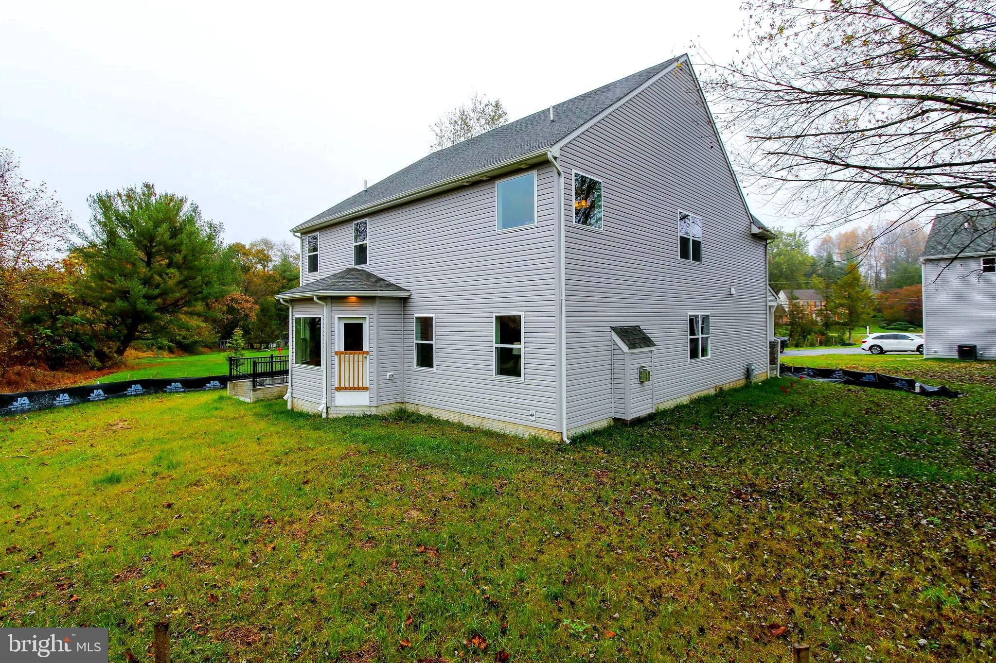 MCKENZIE MEADOWS - Residential