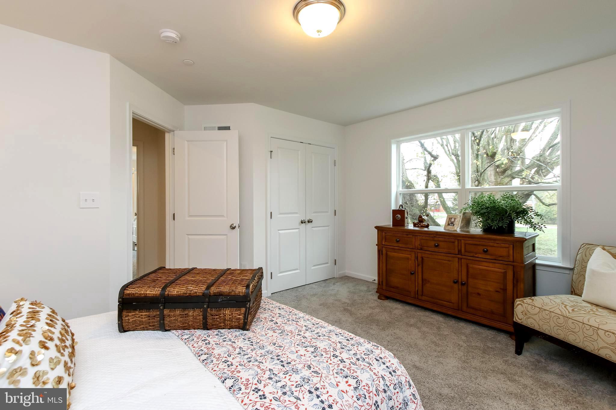 MCKENZIE MEADOWS - Residential