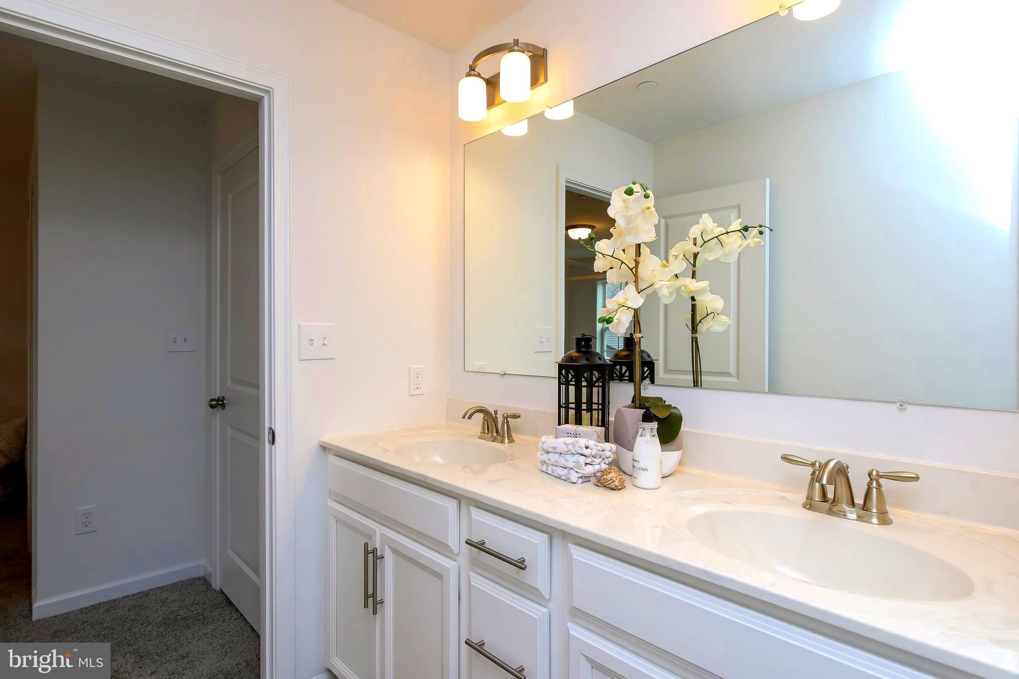 MCKENZIE MEADOWS - Residential